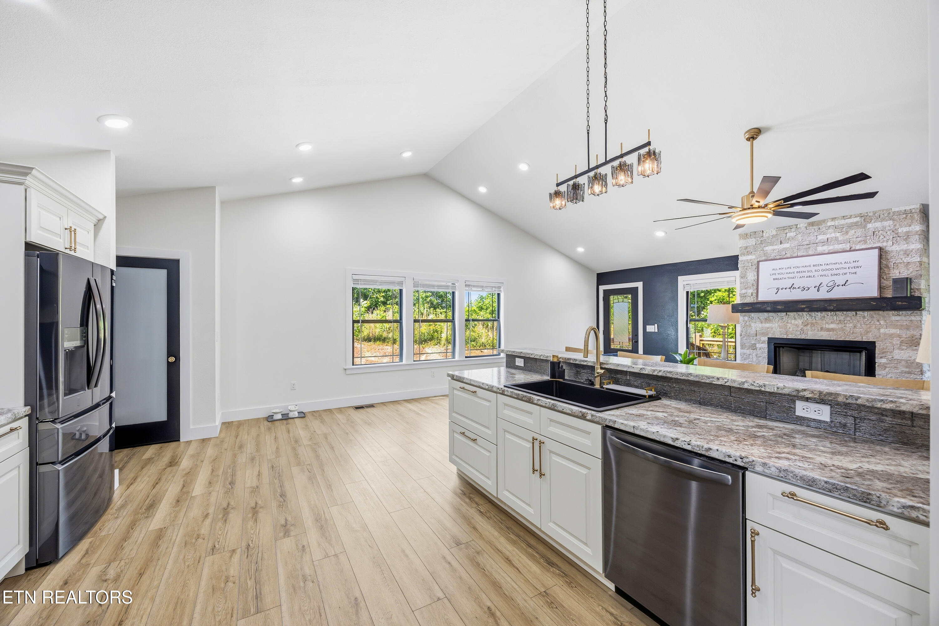817 Elb Private Drive Huntsville TN 37756
