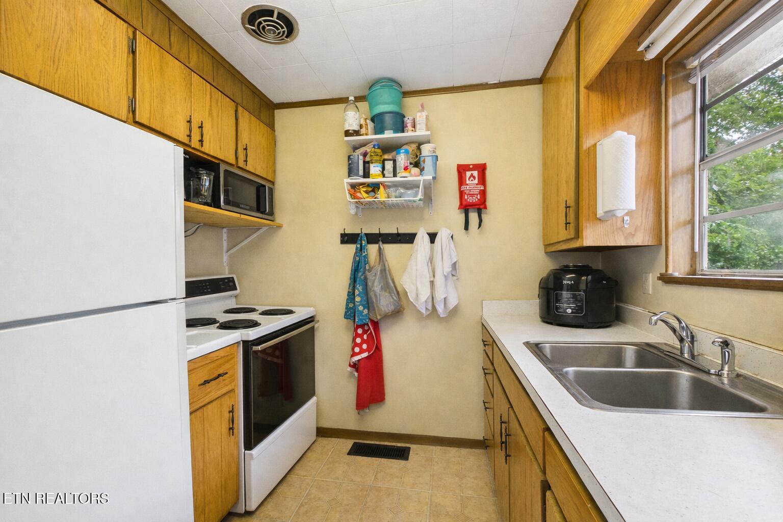 440 Swan Pond Cir Road Harriman TN 37748