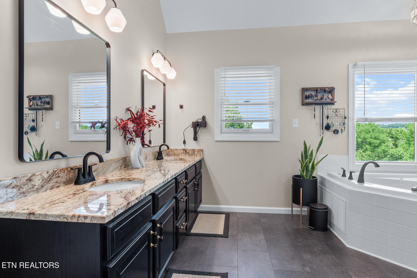 708 Brixworth Boulevard Knoxville TN 37934