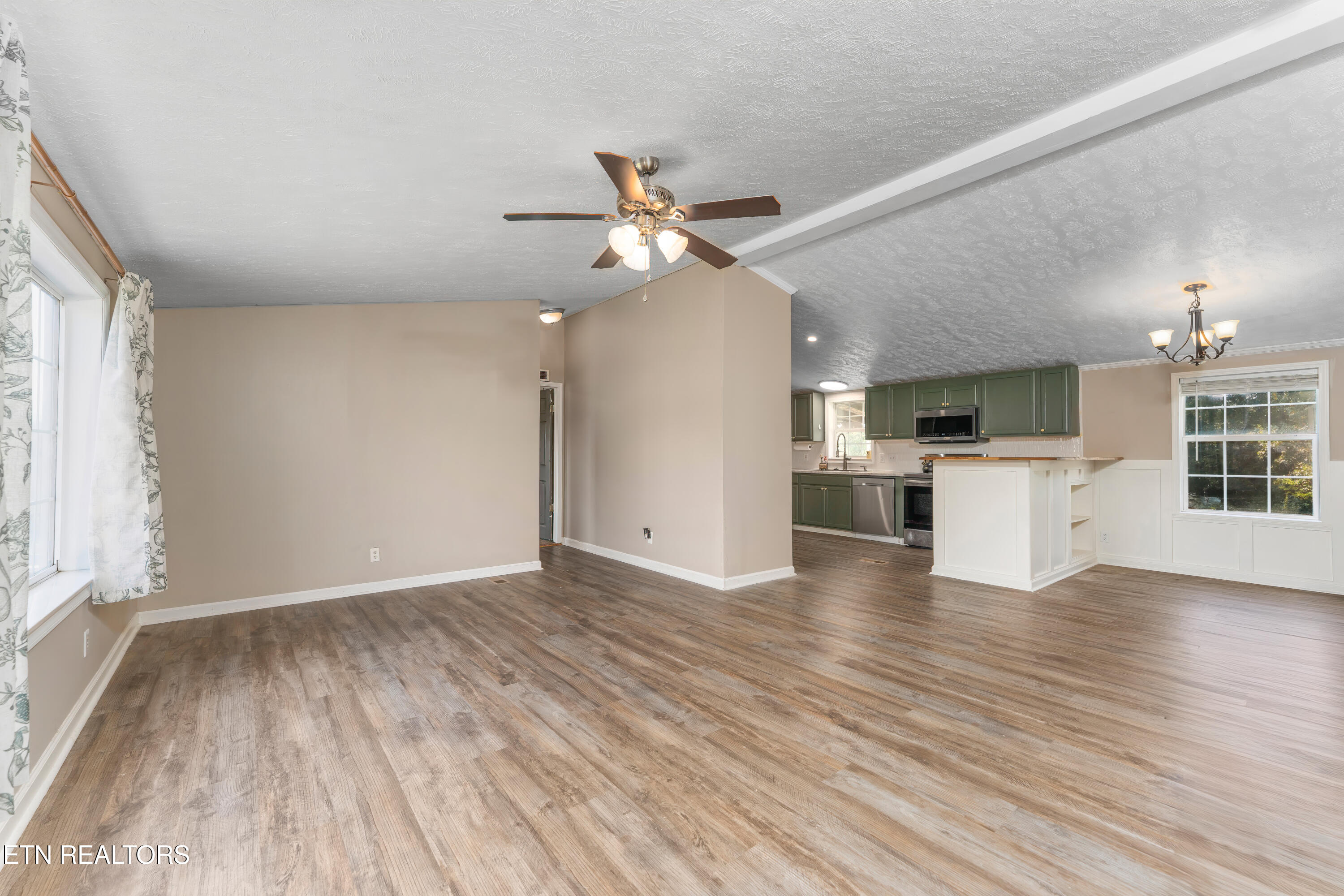 1137 Oakes Vista Lane Seymour TN 37865