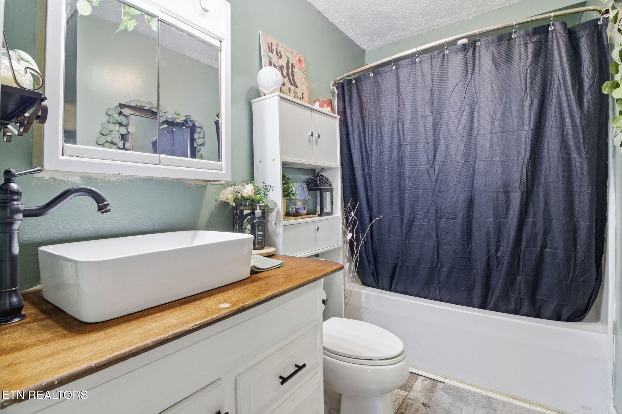 133 Crescent Lane Jacksboro TN 37757