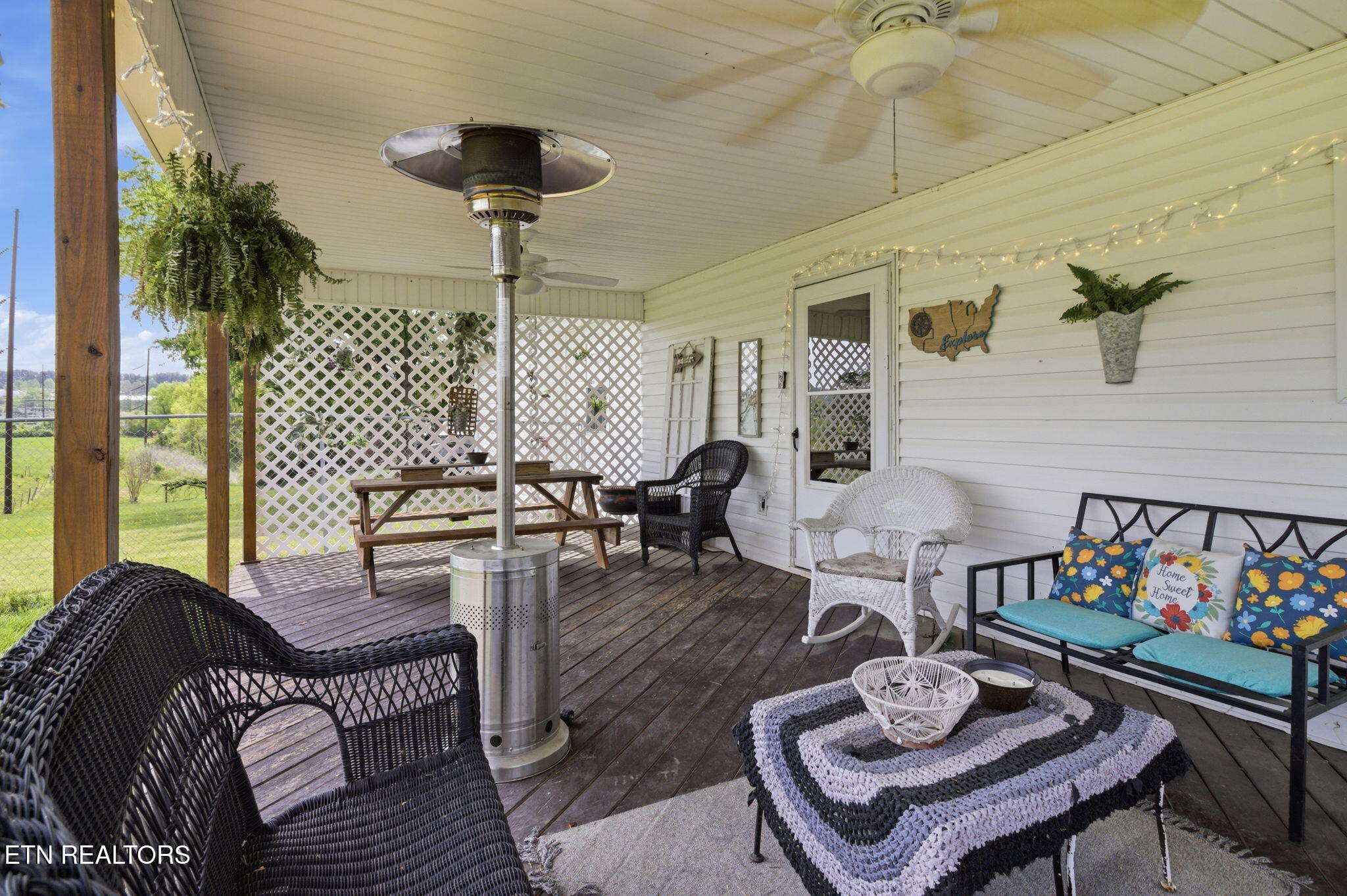 133 Crescent Lane Jacksboro TN 37757