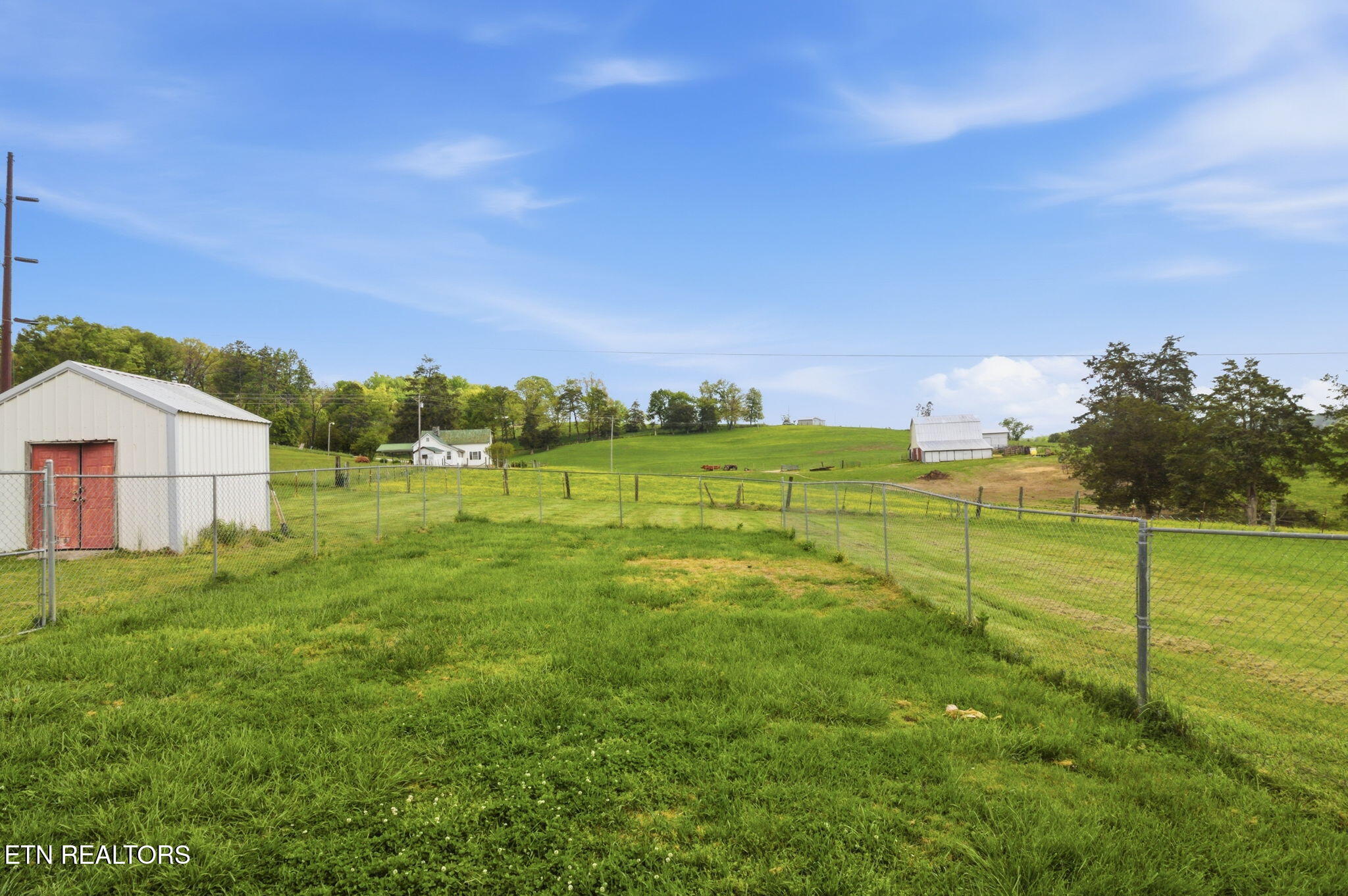 133 Crescent Lane Jacksboro TN 37757