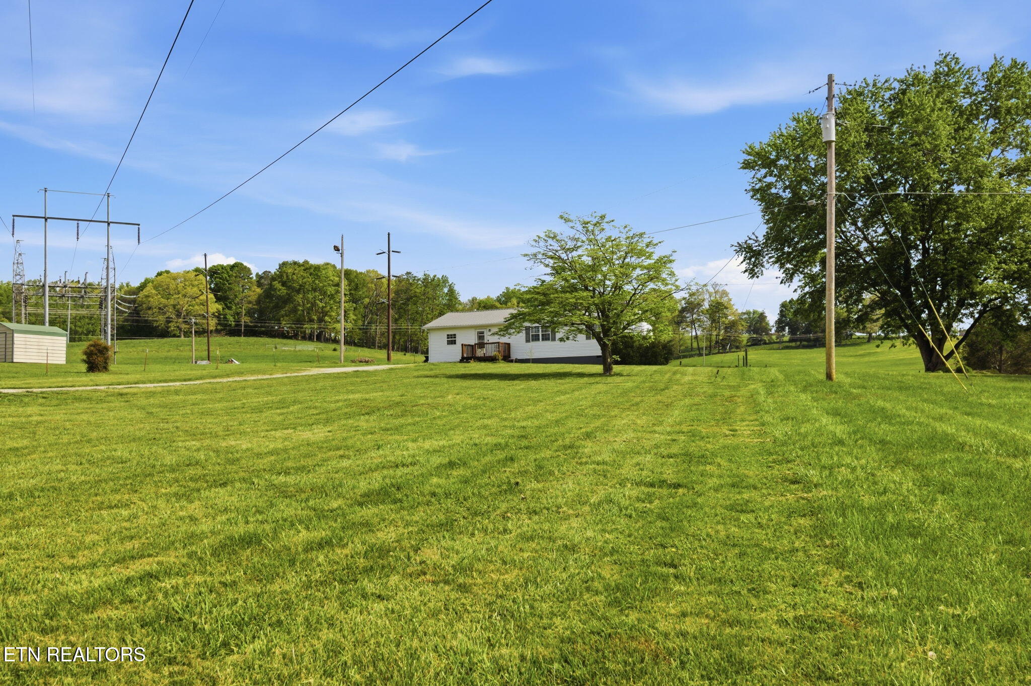 133 Crescent Lane Jacksboro TN 37757