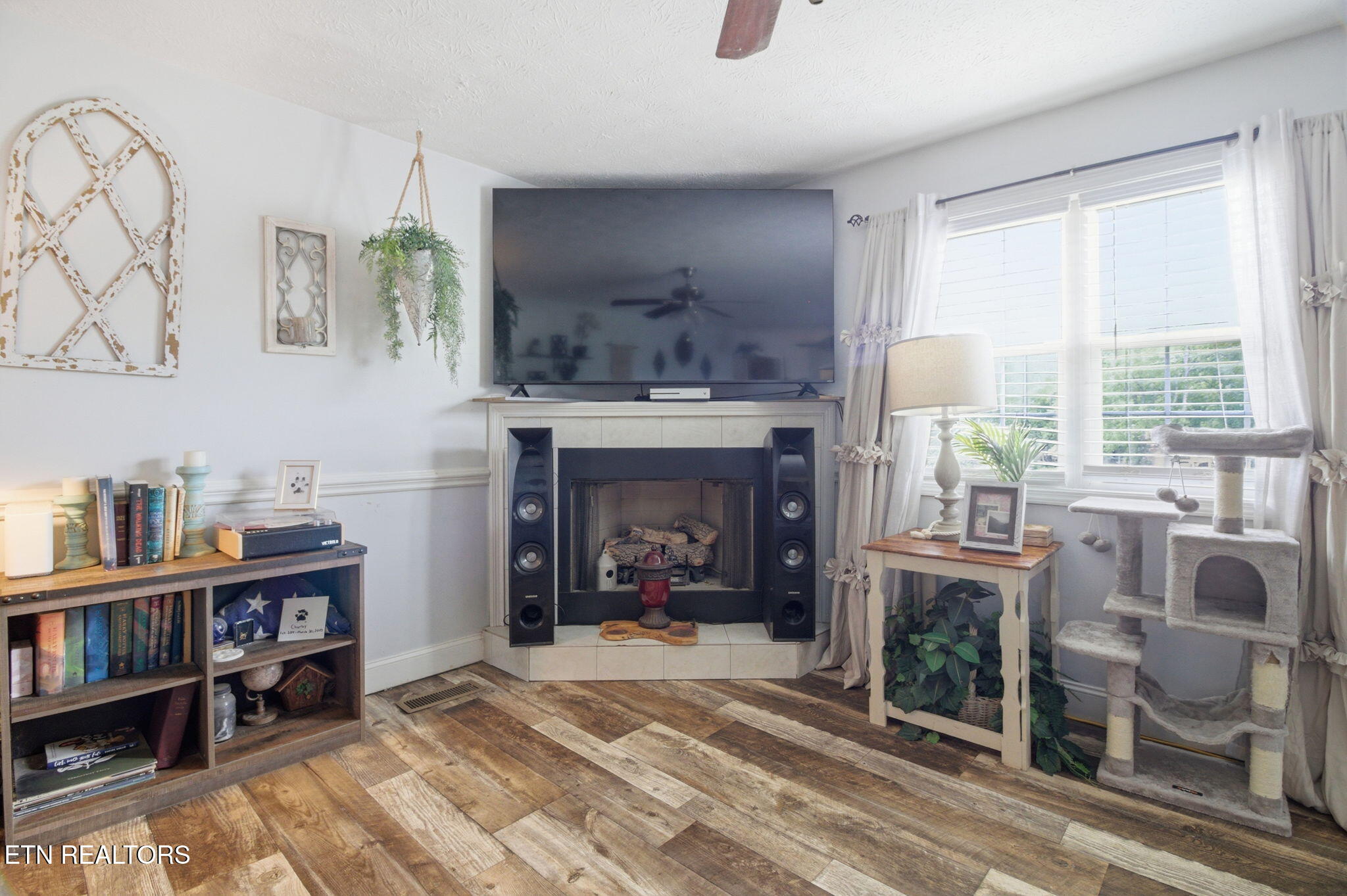 133 Crescent Lane Jacksboro TN 37757