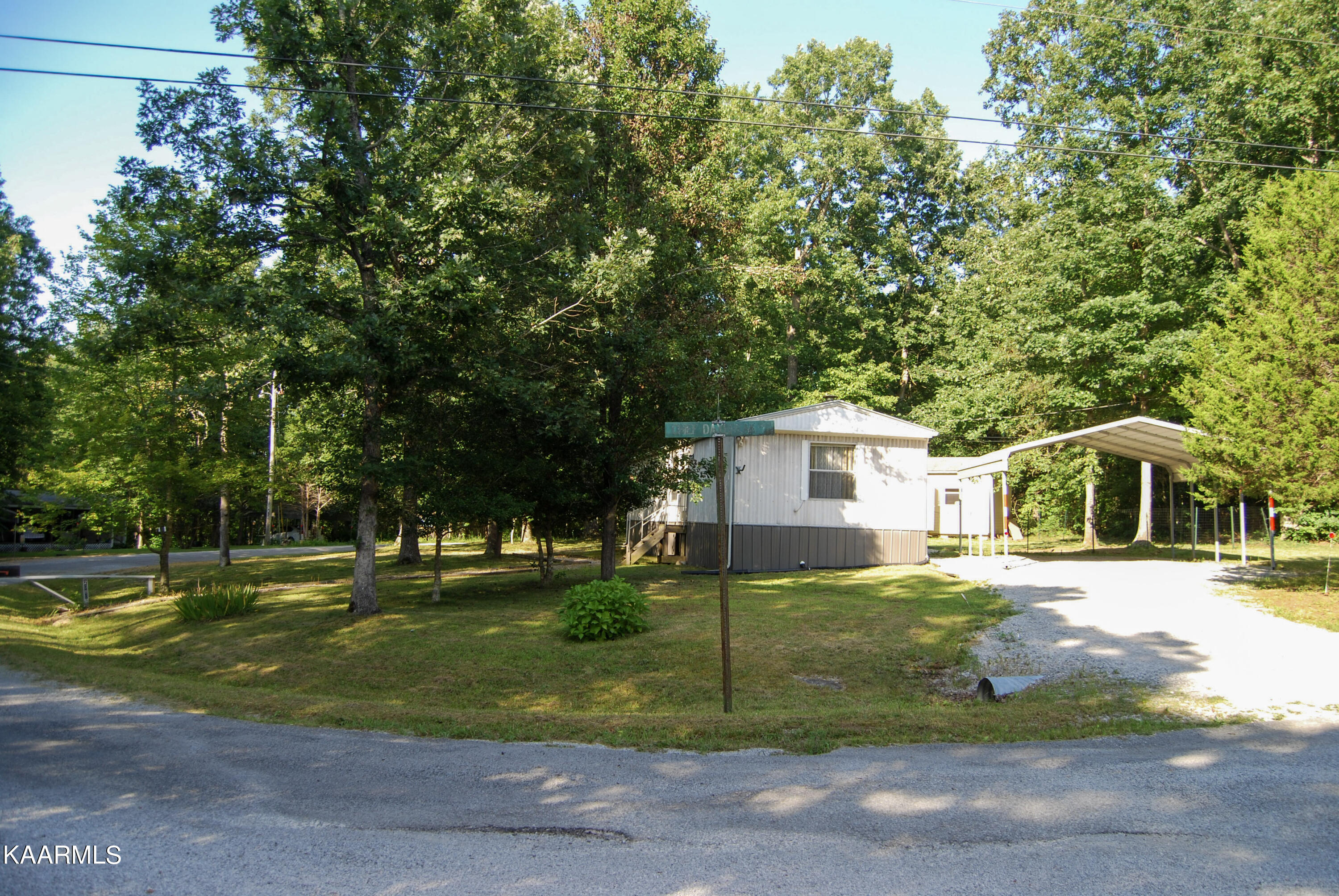 2080 Alapattah Circle Crossville TN 38572