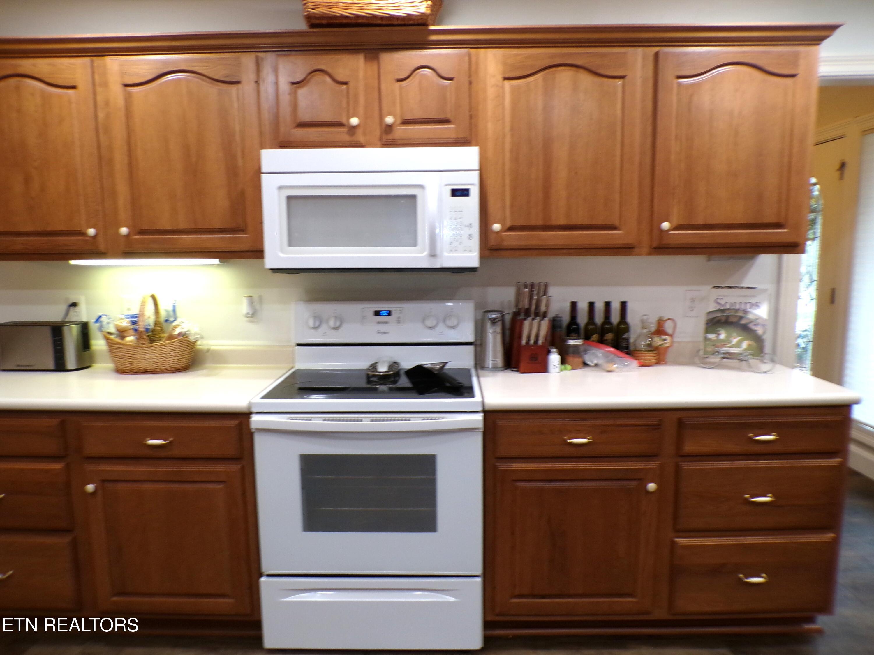 21 Rolling Green Court Crossville TN 38558