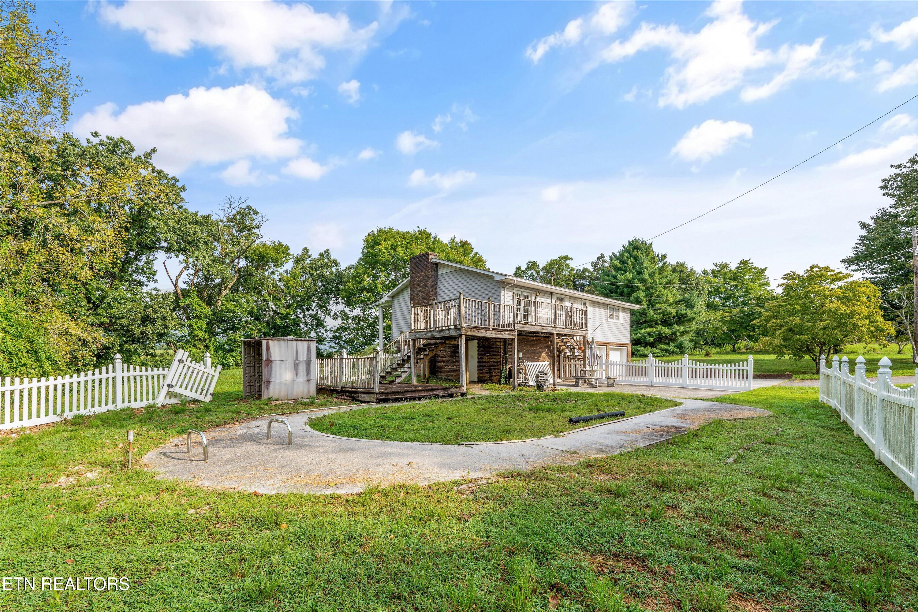 150 Day Lane Clinton TN 37716