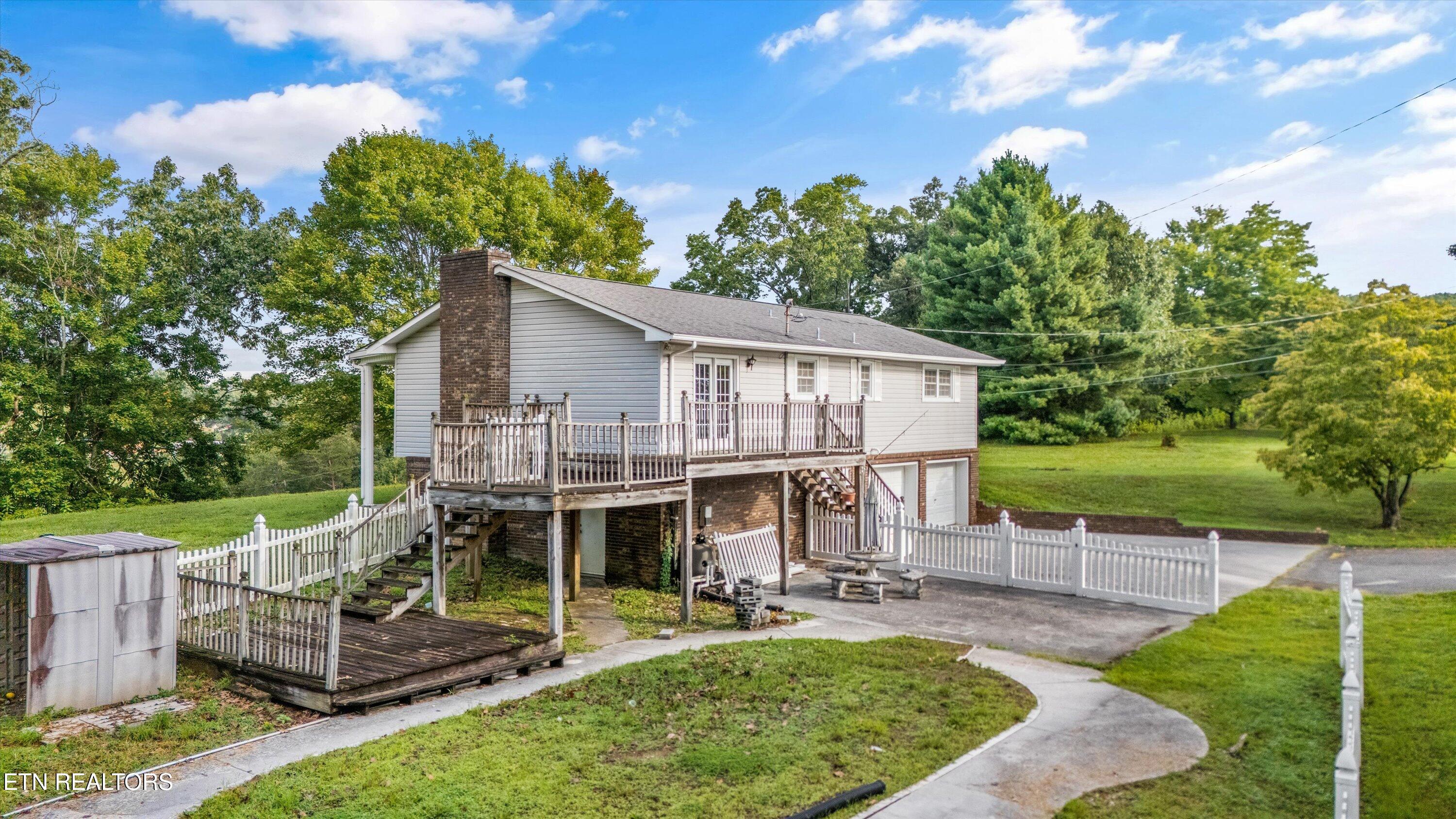 150 Day Lane Clinton TN 37716