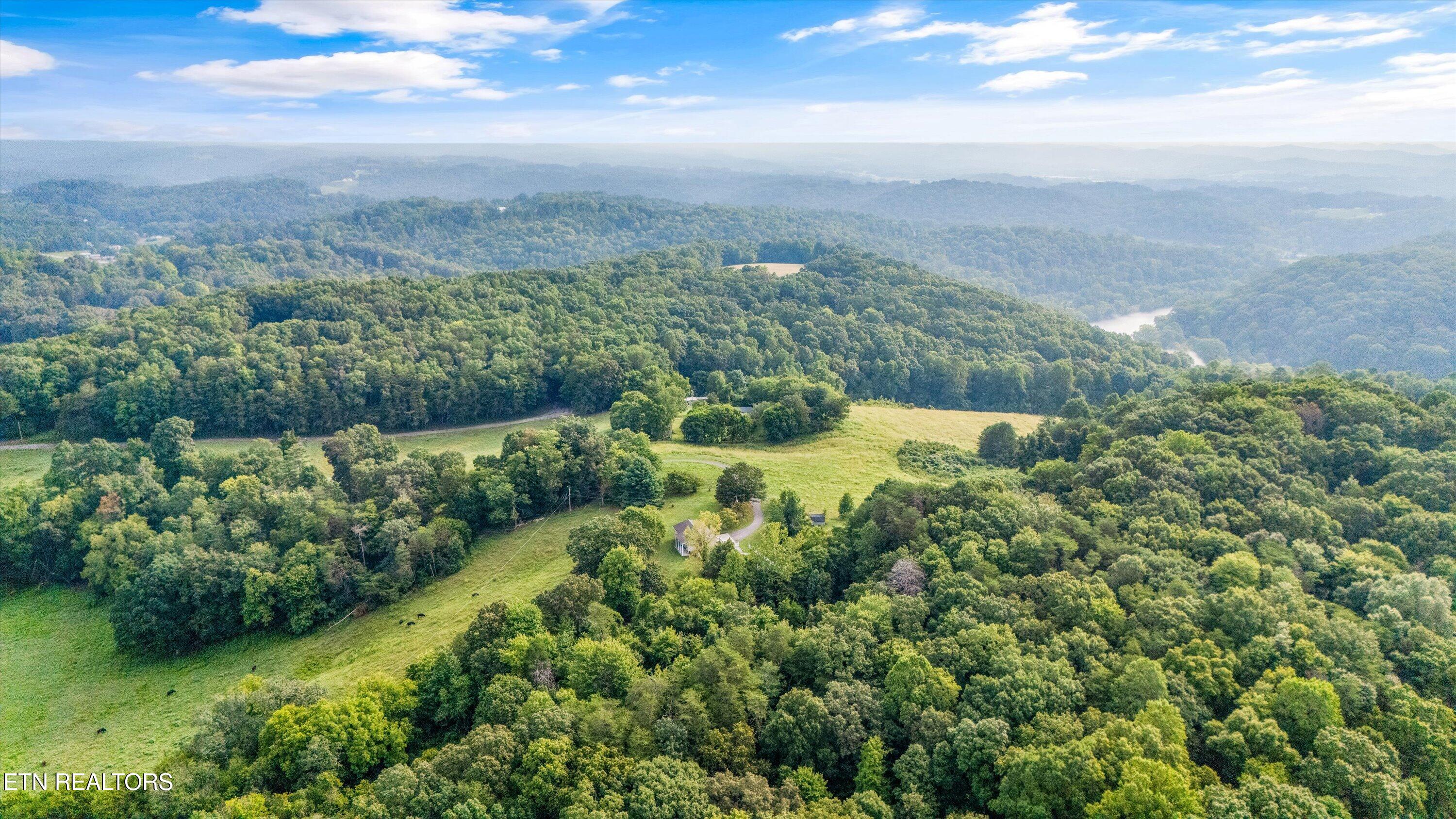 150 Day Lane Clinton TN 37716