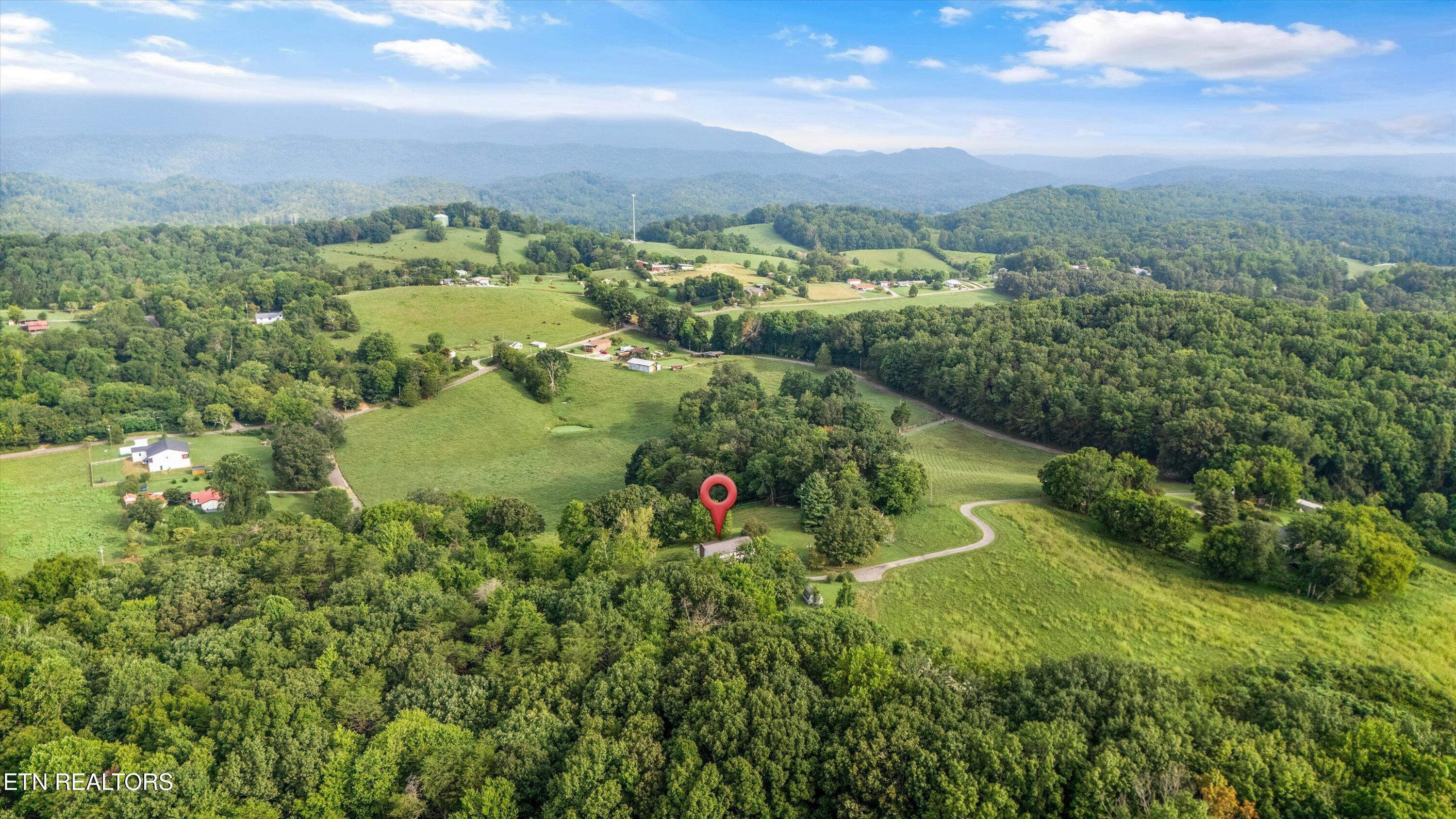150 Day Lane Clinton TN 37716