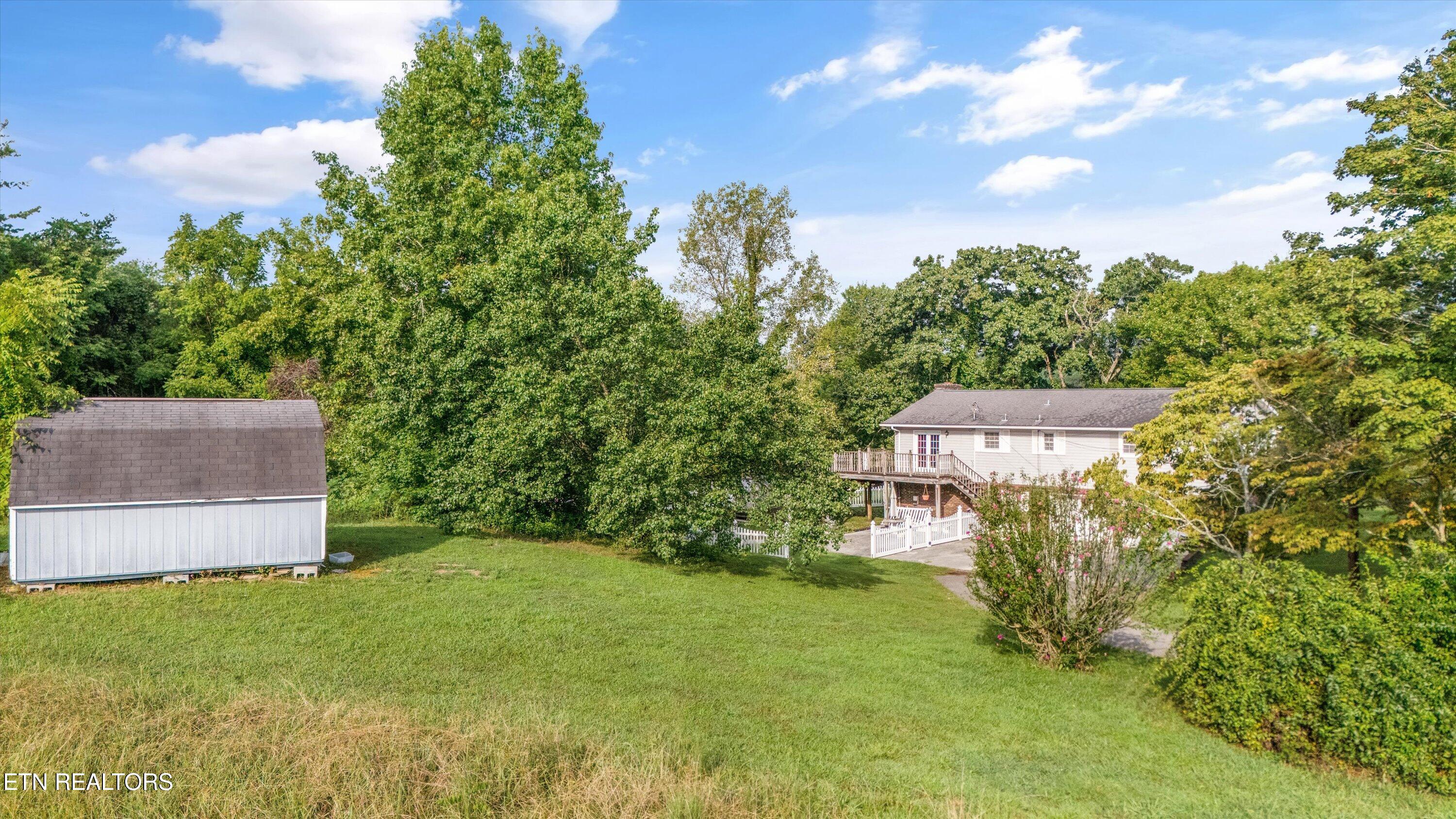 150 Day Lane Clinton TN 37716