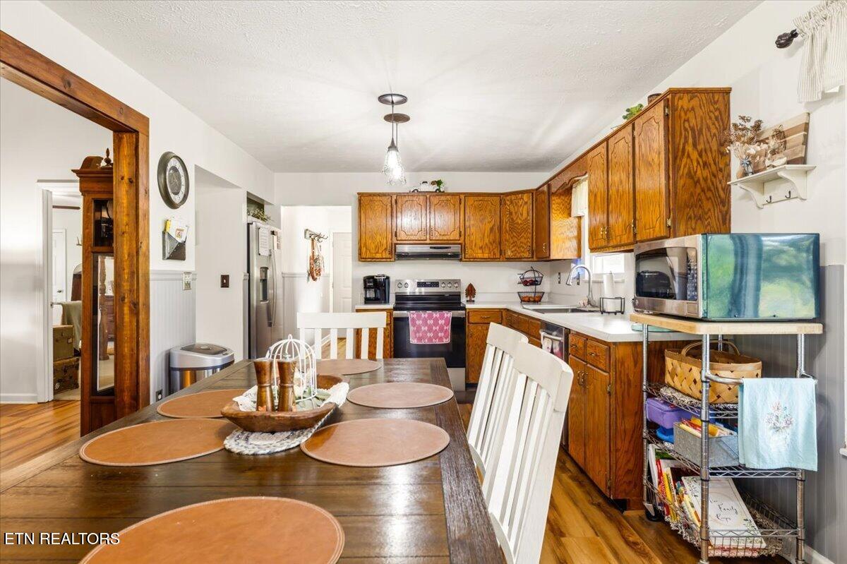 327 Gail Lane Jacksboro TN 37757