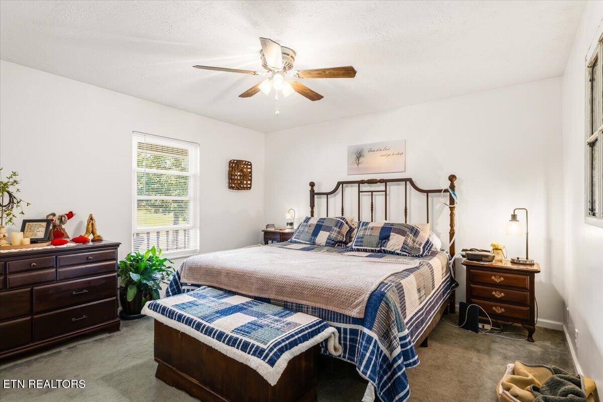 327 Gail Lane Jacksboro TN 37757