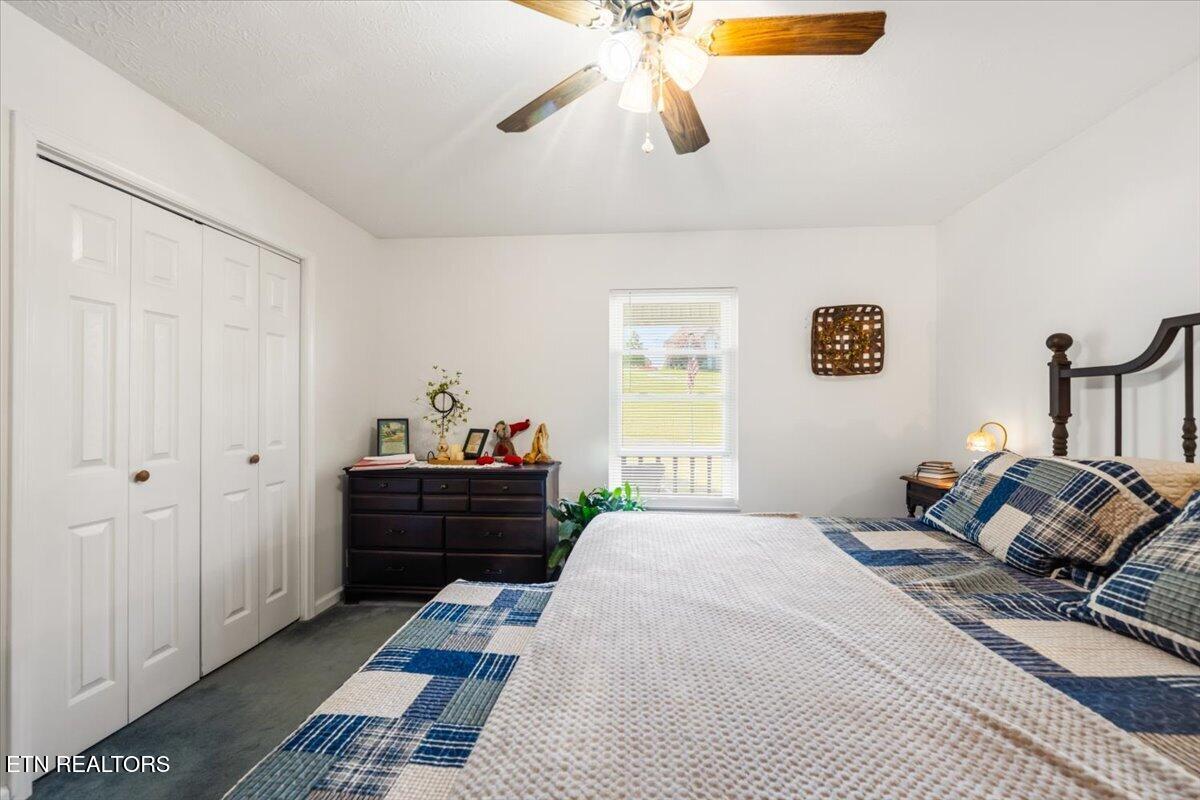 327 Gail Lane Jacksboro TN 37757