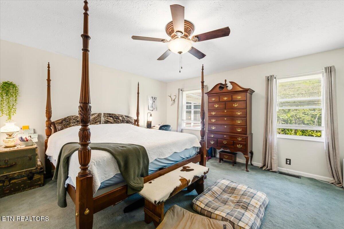 327 Gail Lane Jacksboro TN 37757