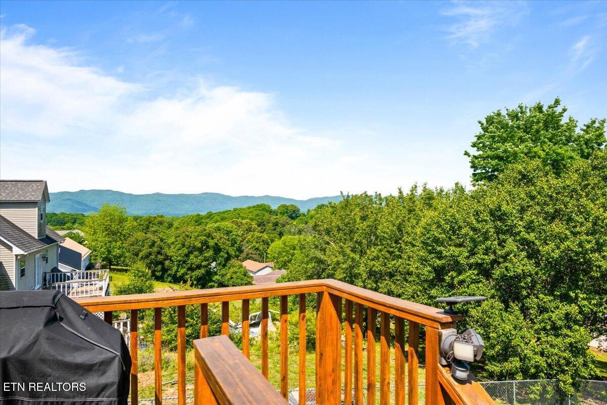 327 Gail Lane Jacksboro TN 37757