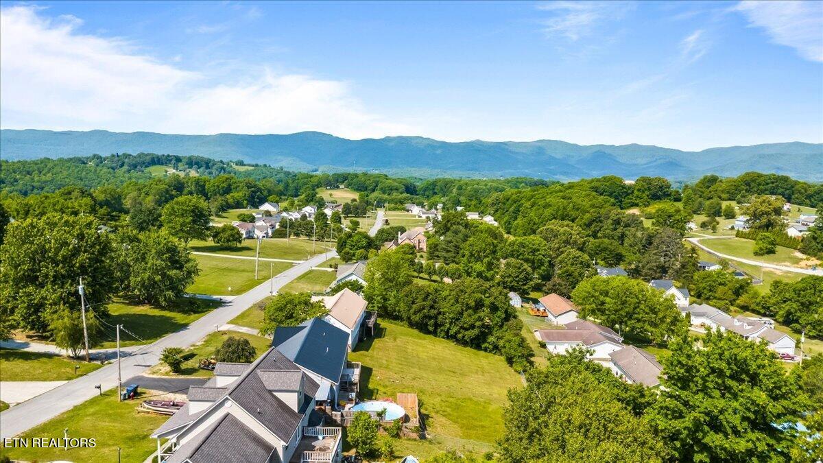 327 Gail Lane Jacksboro TN 37757