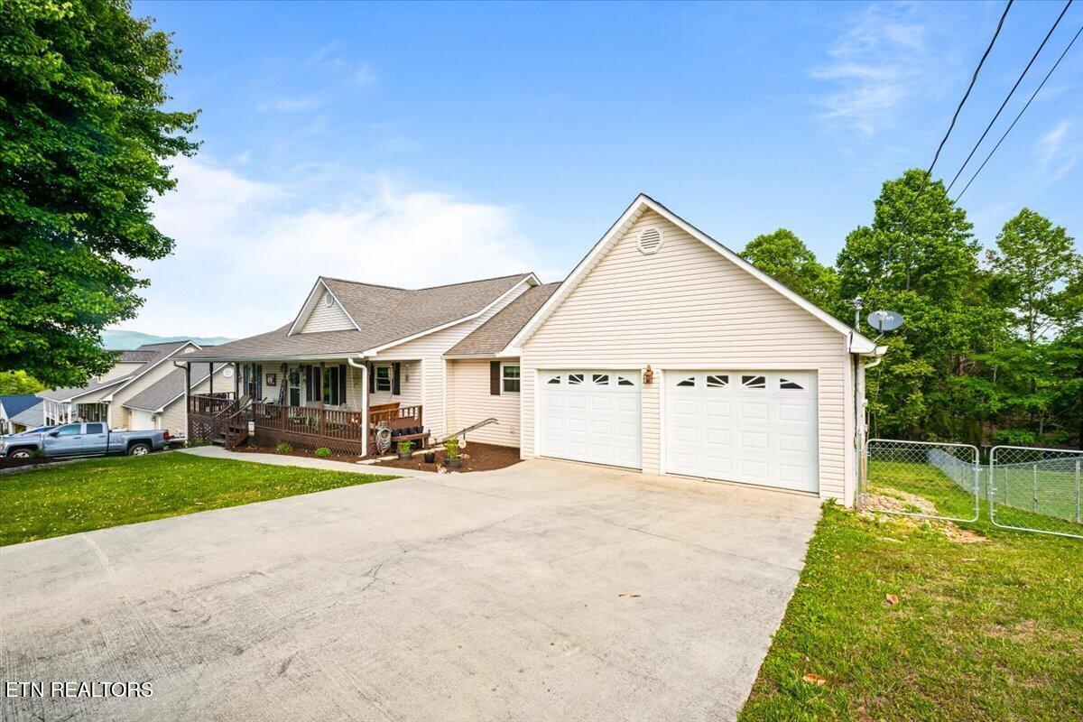 327 Gail Lane Jacksboro TN 37757