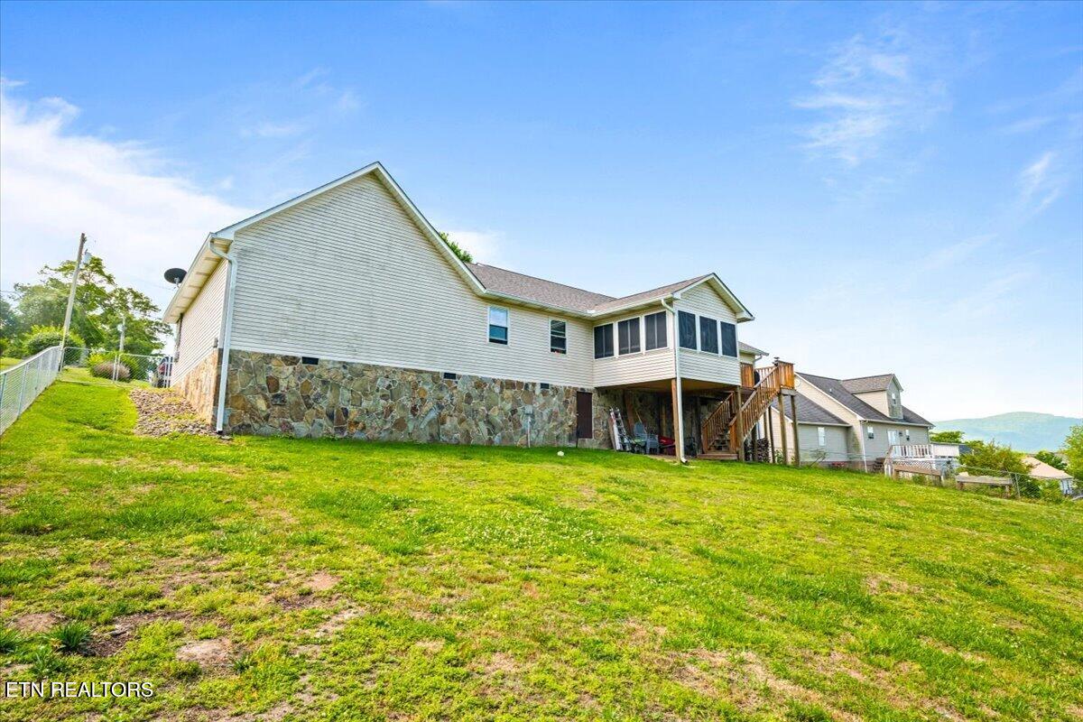 327 Gail Lane Jacksboro TN 37757