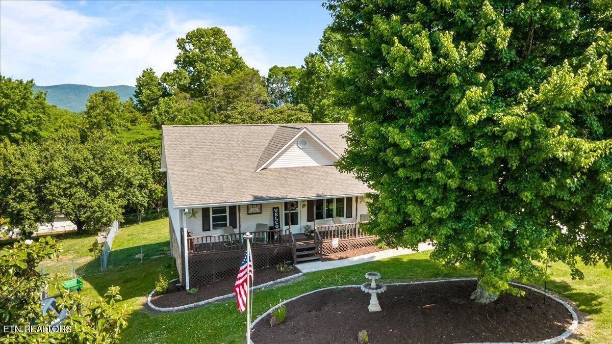 327 Gail Lane Jacksboro TN 37757