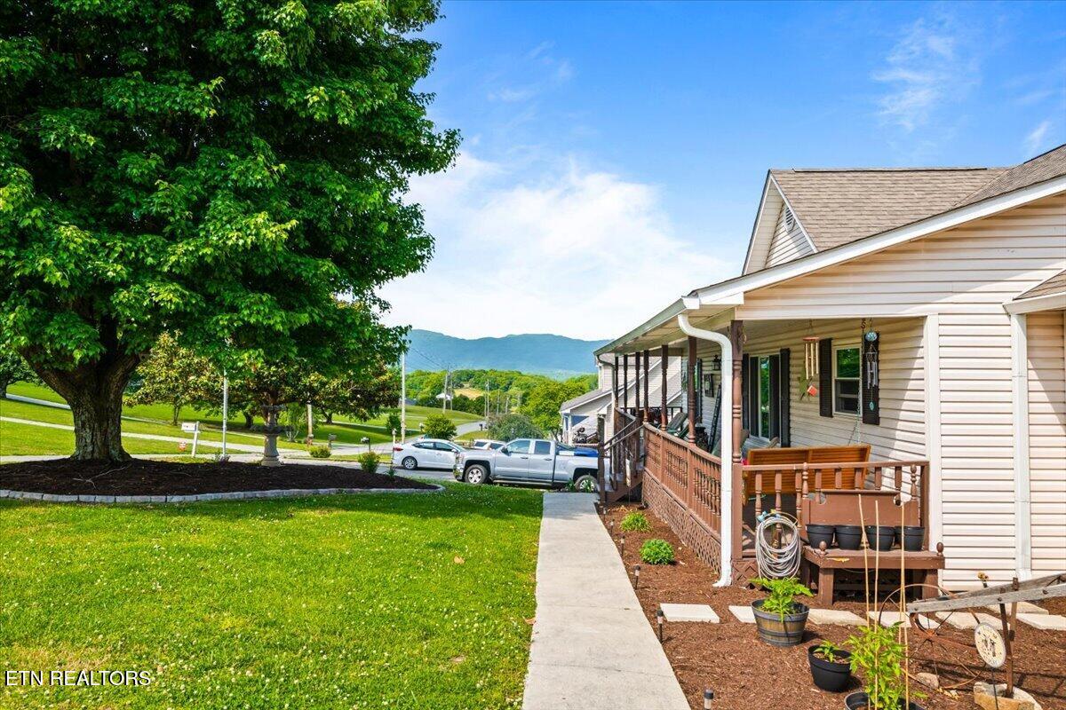 327 Gail Lane Jacksboro TN 37757