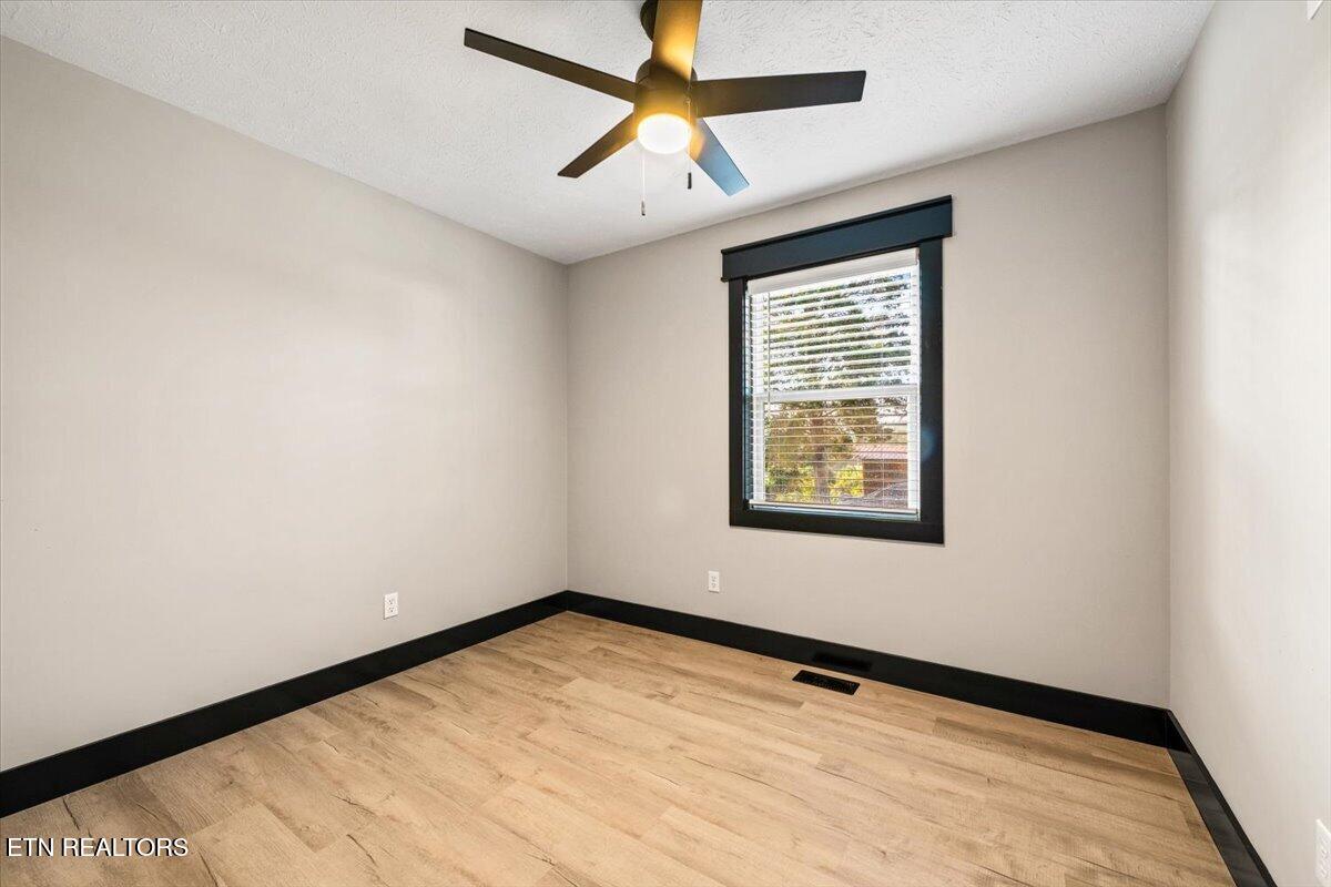 121 Azalea Lane Jacksboro TN 37757
