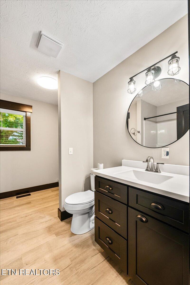 121 Azalea Lane Jacksboro TN 37757