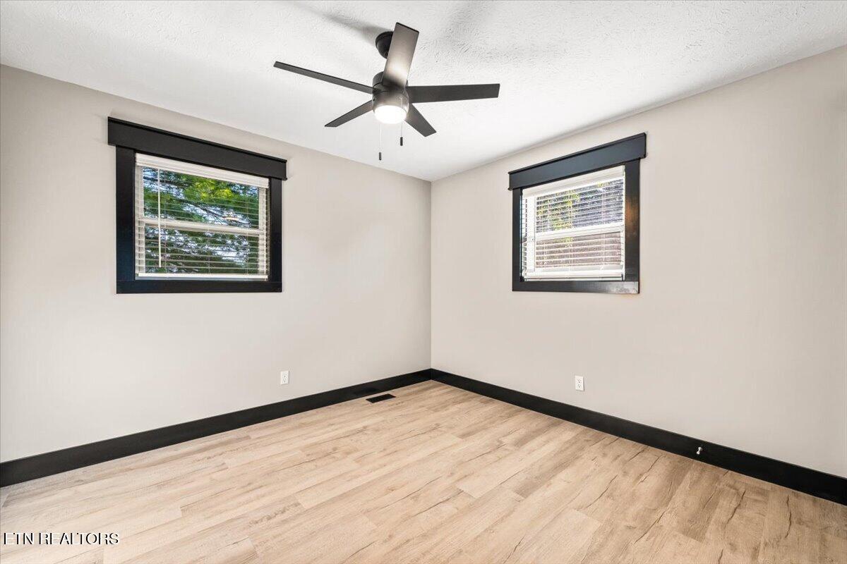 121 Azalea Lane Jacksboro TN 37757