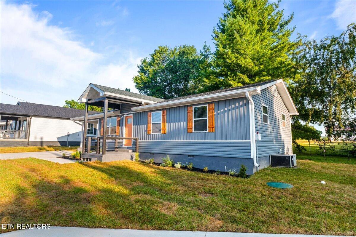 121 Azalea Lane Jacksboro TN 37757