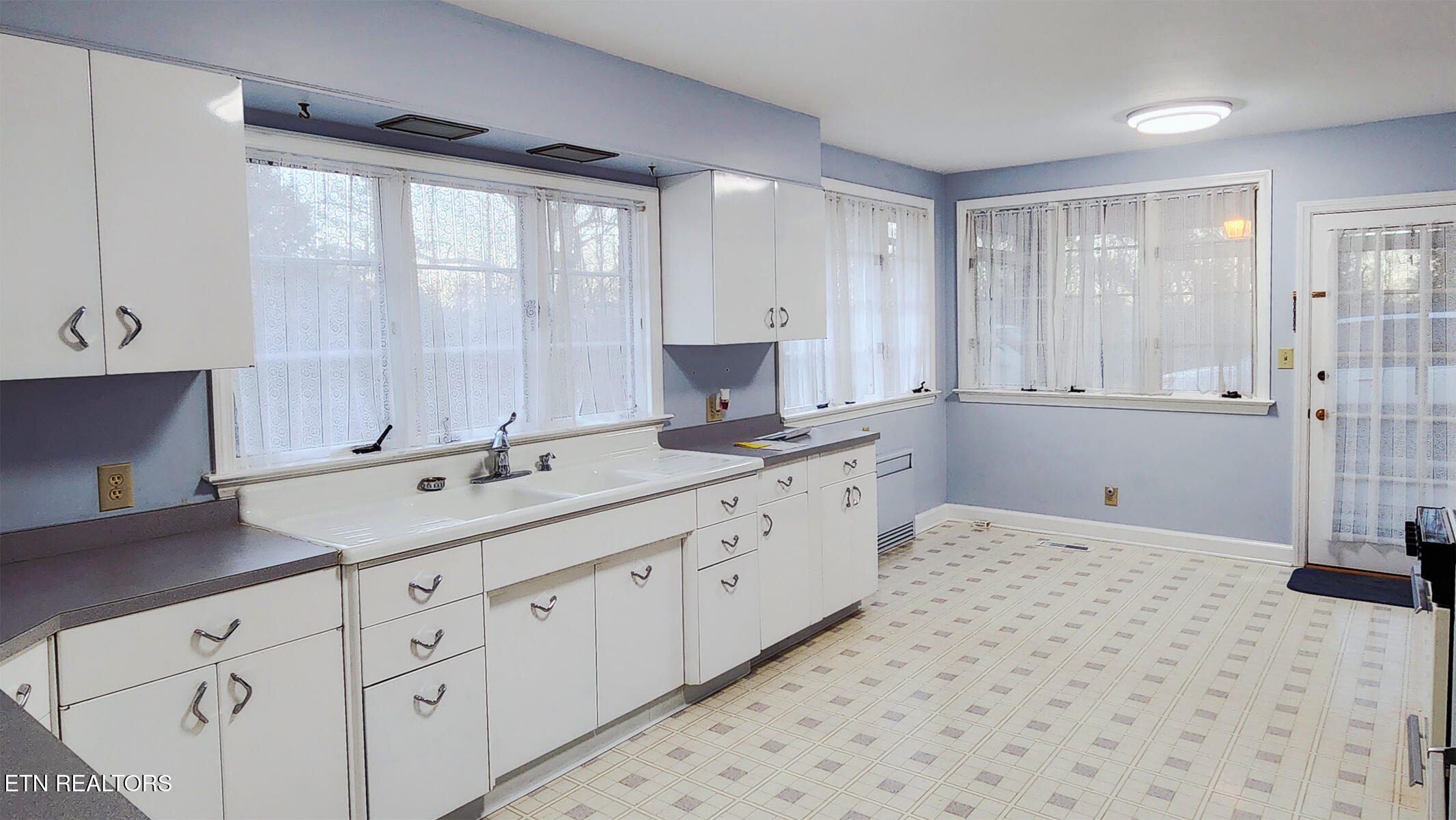 140 Magna Vista Drive Harriman TN 37748