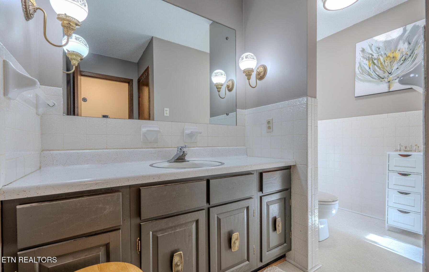 7716 Westland Drive Knoxville TN 37919