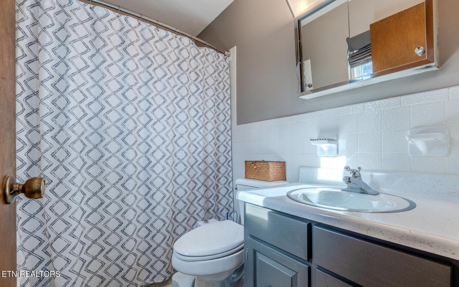 7716 Westland Drive Knoxville TN 37919