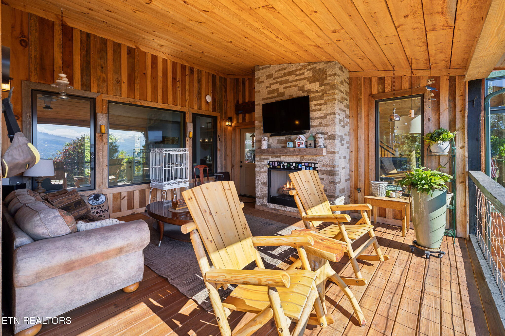 1642 Little Cove Road Sevierville TN 37862