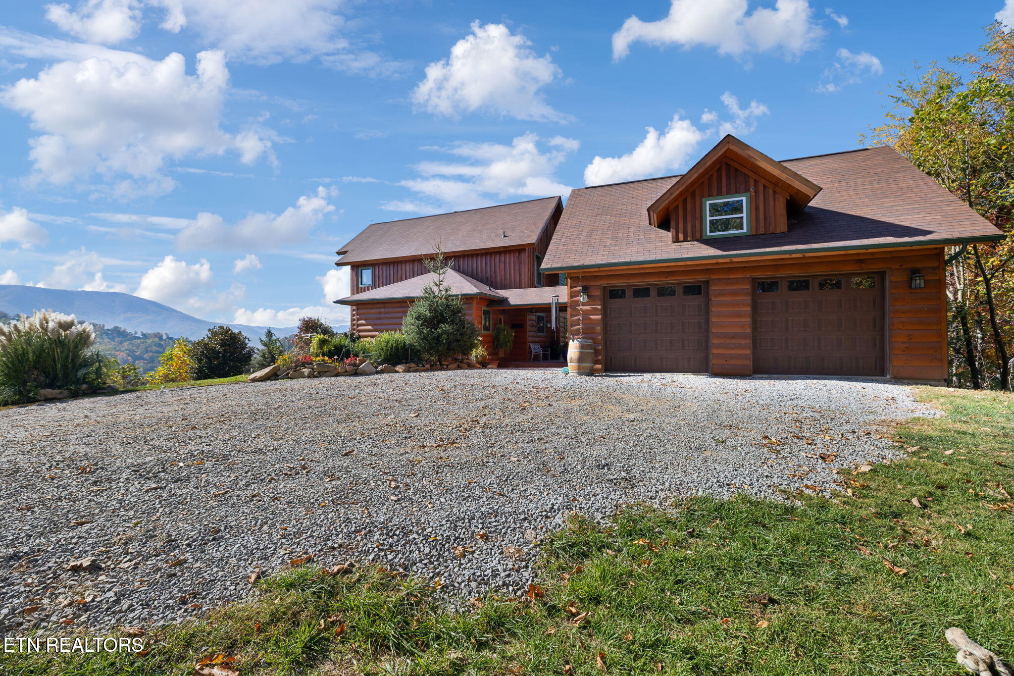 1642 Little Cove Road Sevierville TN 37862