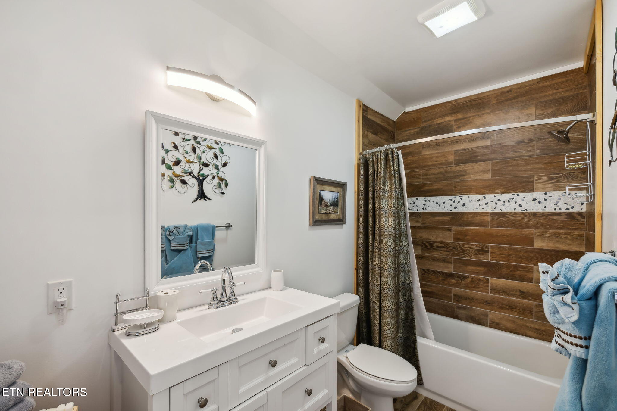 1642 Little Cove Road Sevierville TN 37862
