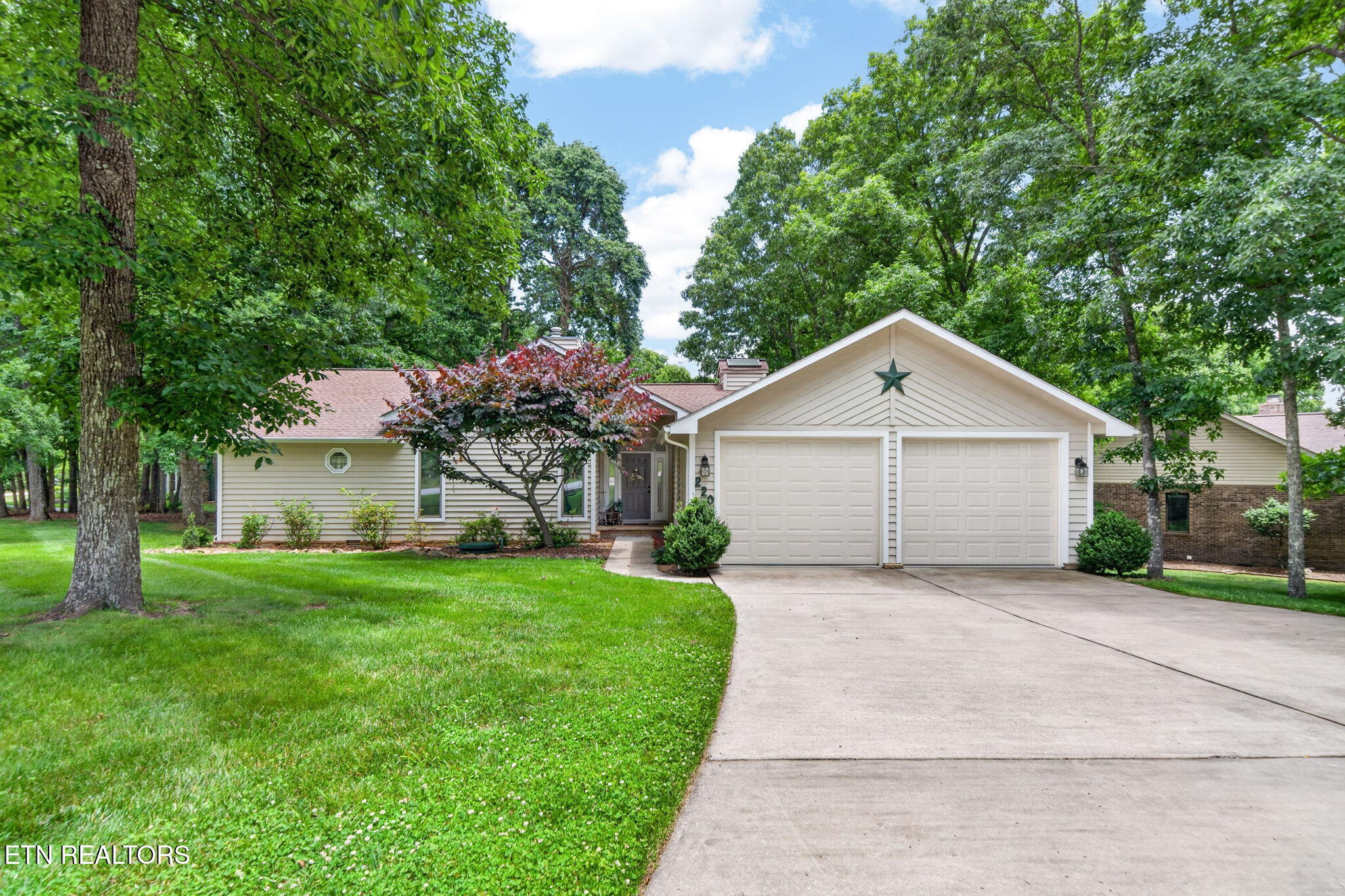 220 Catoosa Boulevard Crossville TN 38558