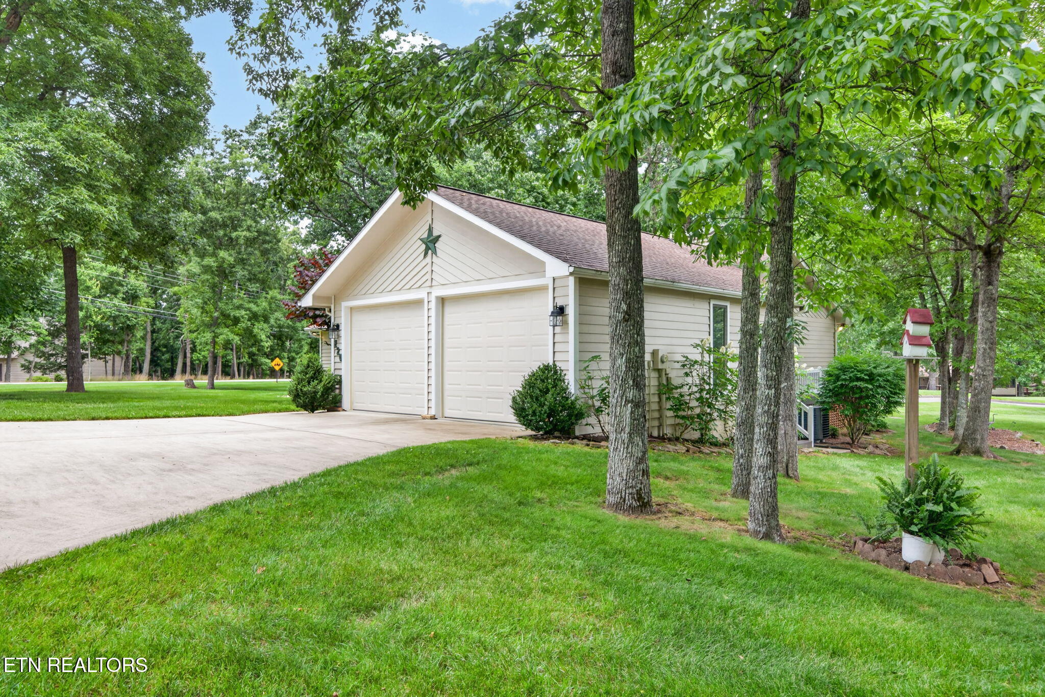 220 Catoosa Boulevard Crossville TN 38558