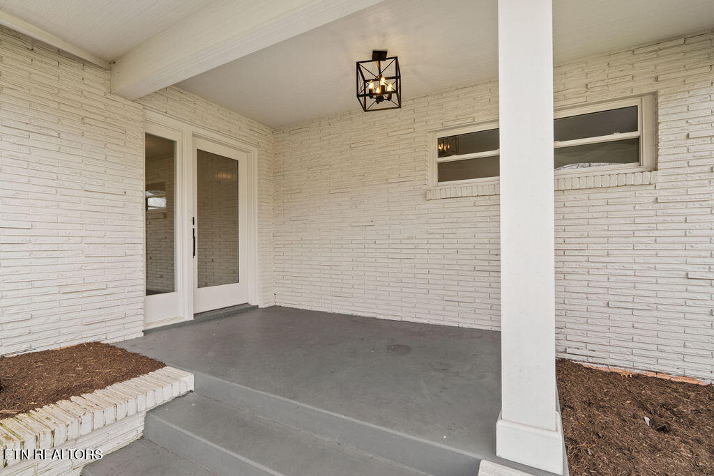 7104 Cresthill Drive Knoxville TN 37919