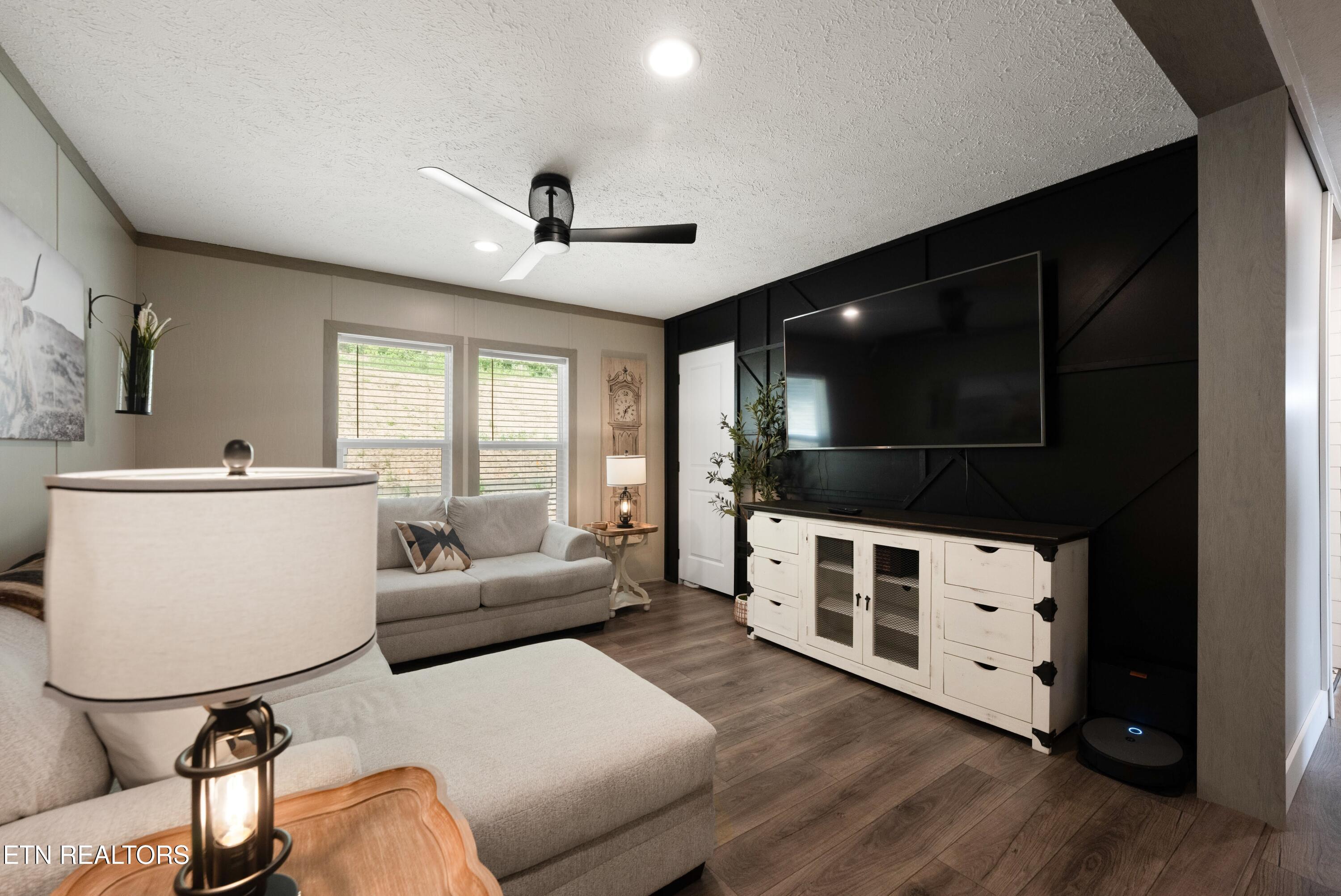 456 Main Street Crab Orchard TN 37723