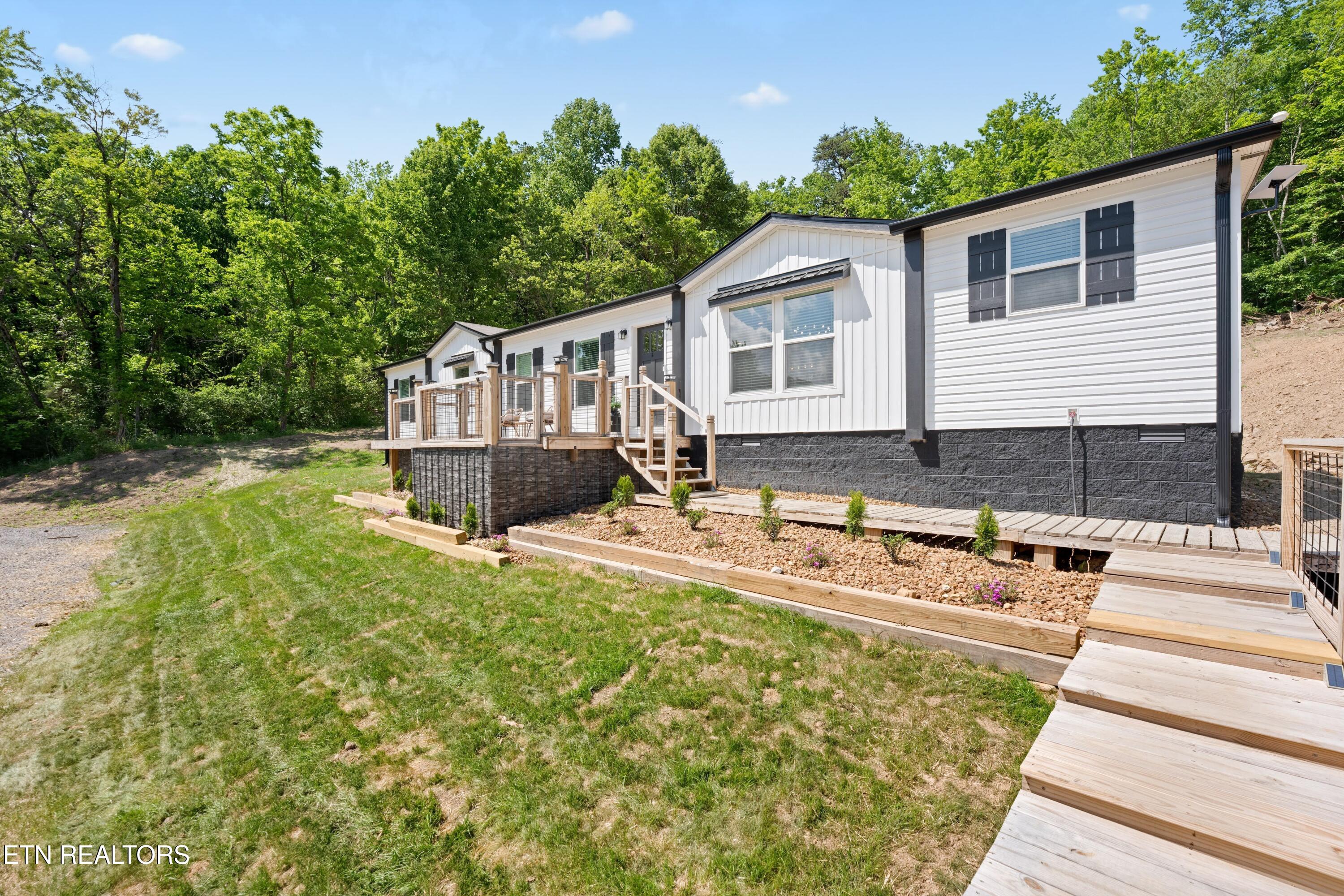 456 Main Street Crab Orchard TN 37723