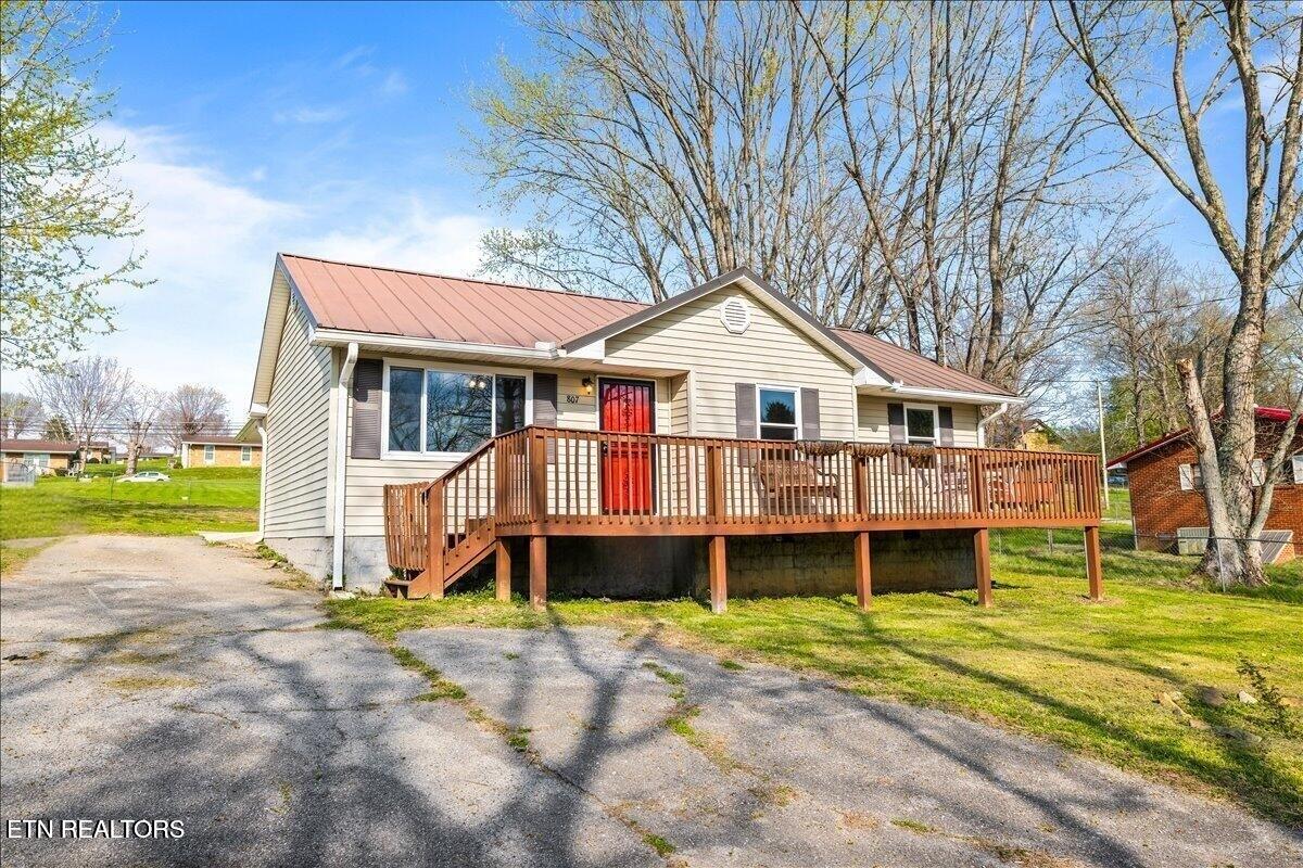 807 S 8th Street Lafollette TN 37766