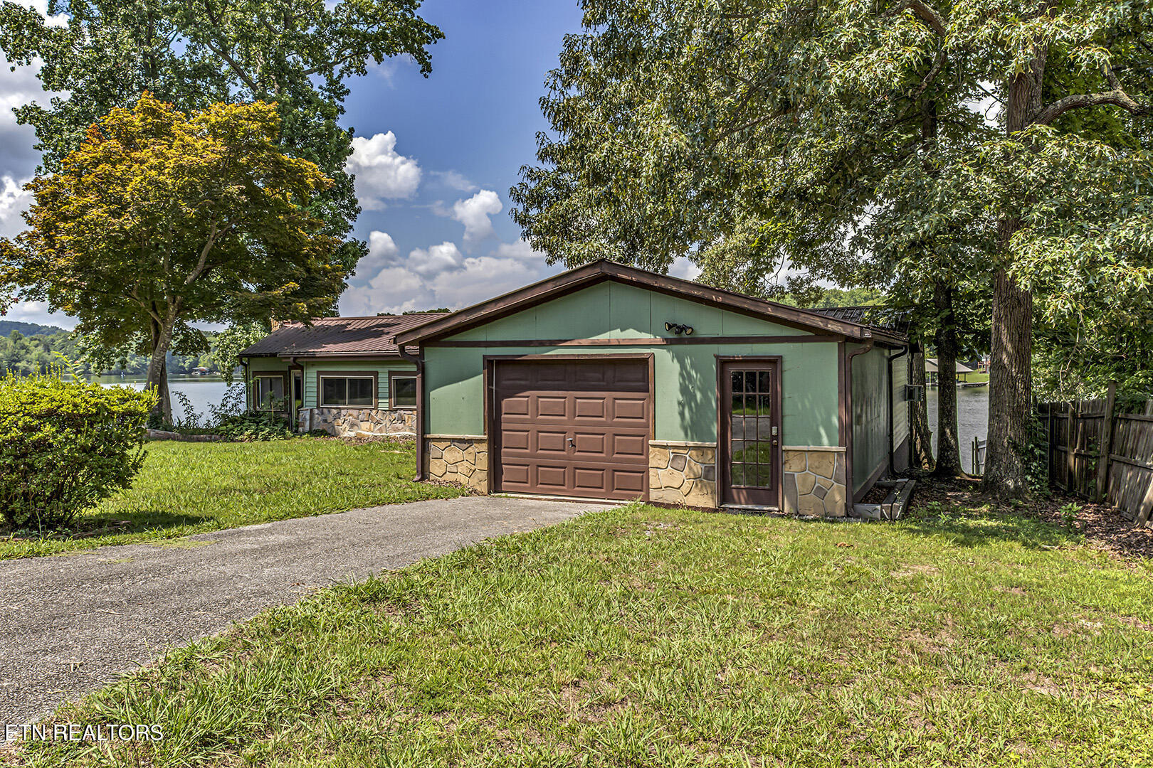 130 Hickory Lane Kingston TN 37763