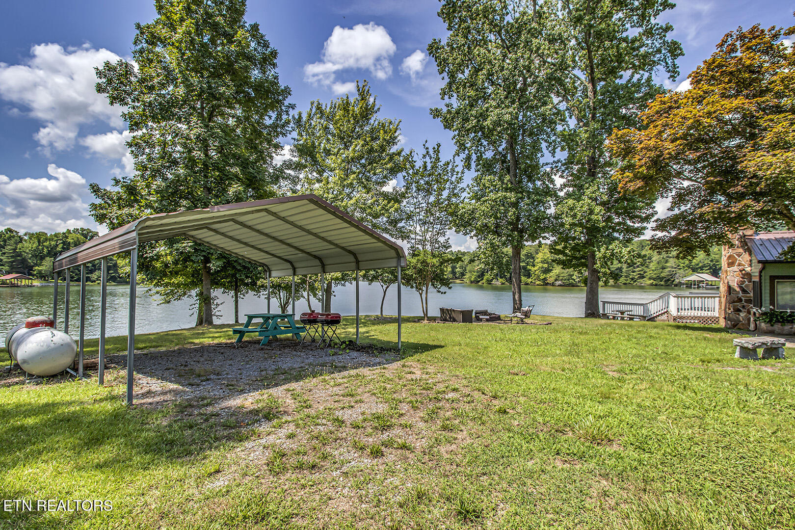 130 Hickory Lane Kingston TN 37763