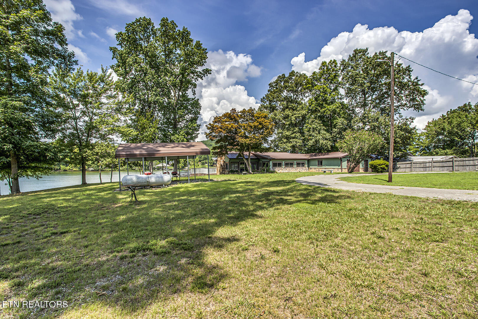 130 Hickory Lane Kingston TN 37763