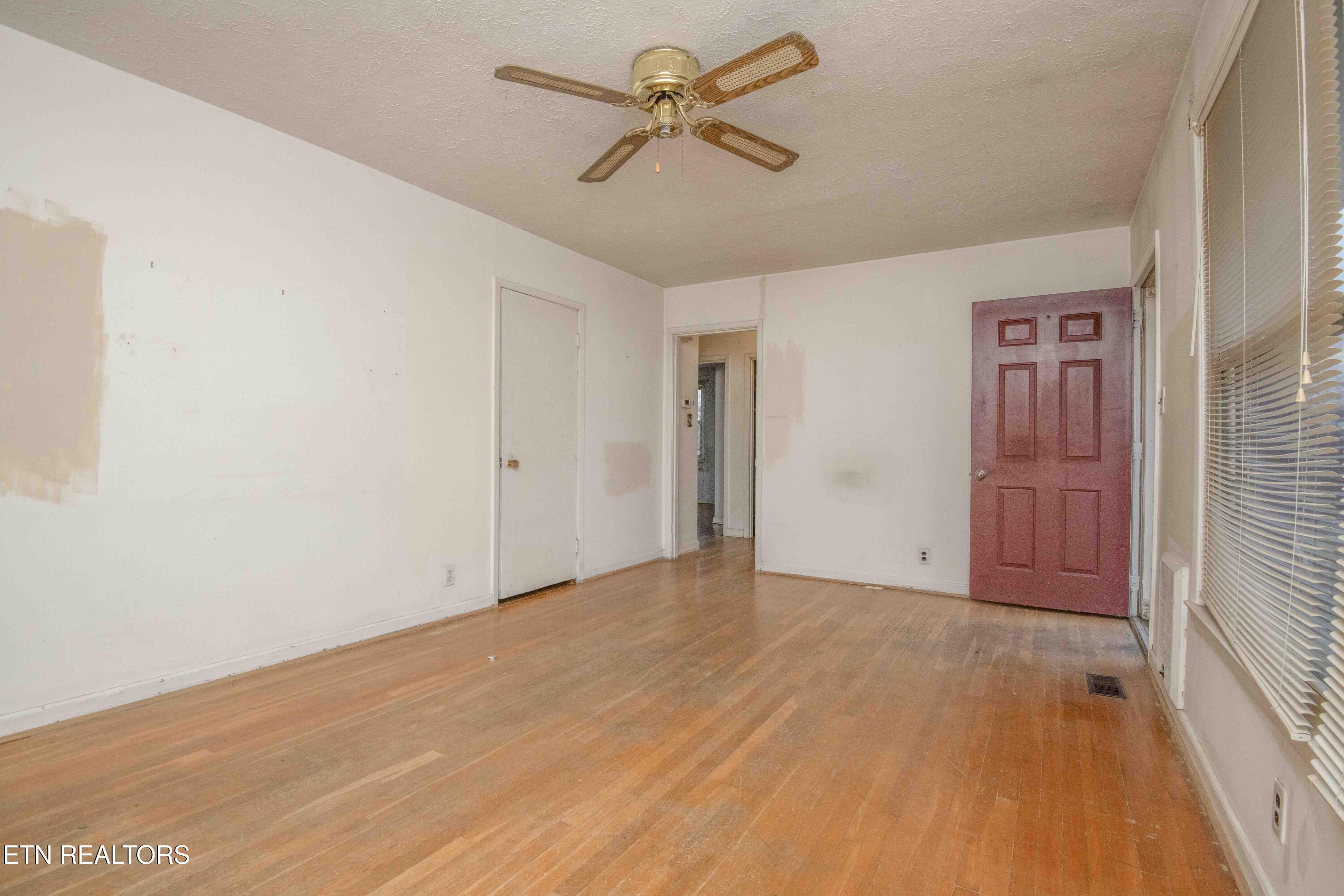 2407 NW Chillicothe Street Knoxville TN 37921