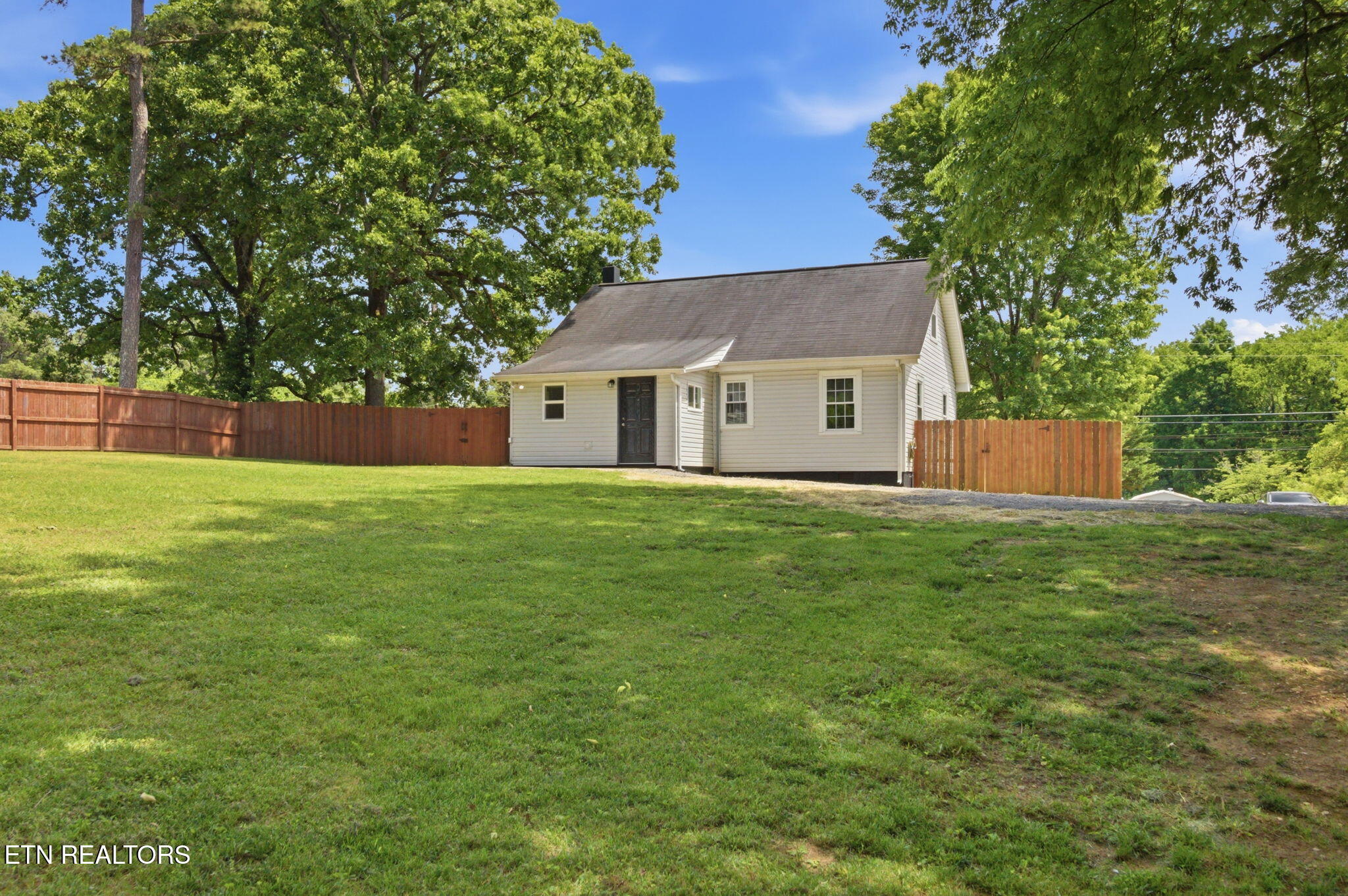 2540 Mentor Road Louisville TN 37777
