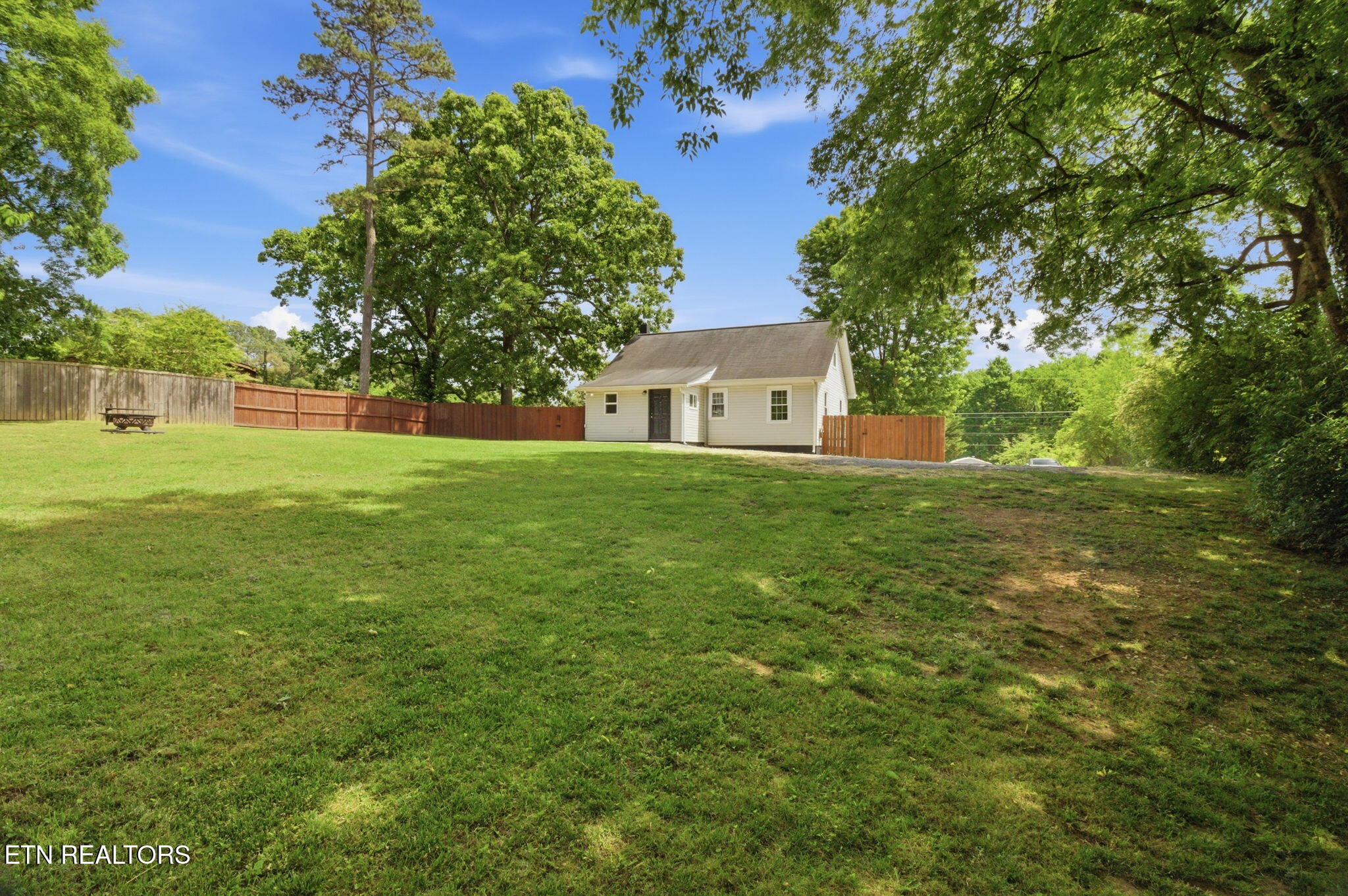 2540 Mentor Road Louisville TN 37777
