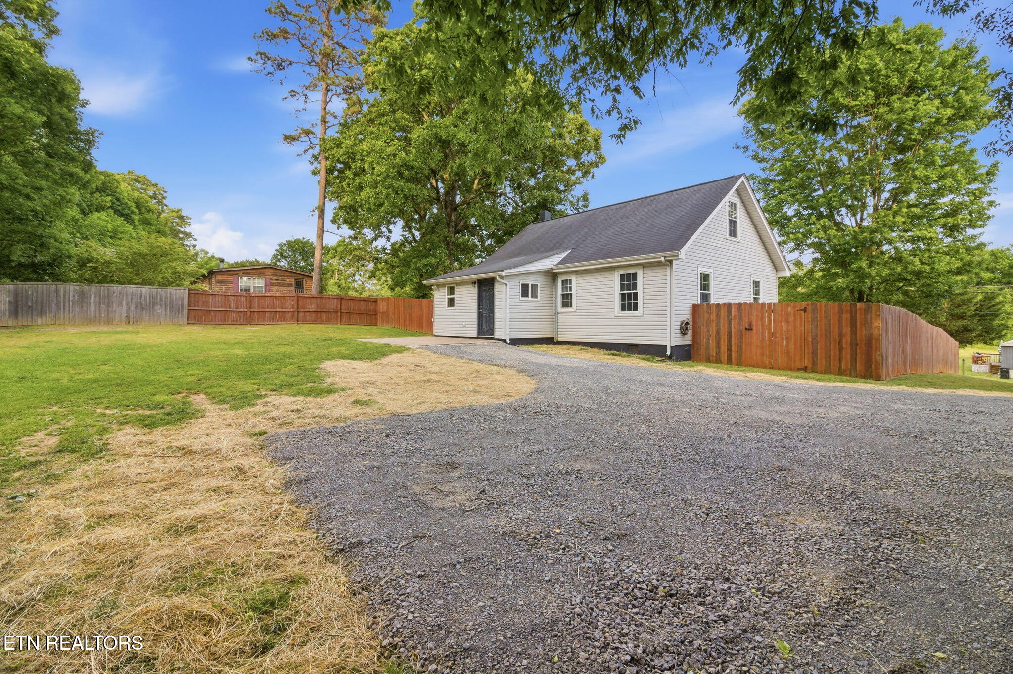 2540 Mentor Road Louisville TN 37777