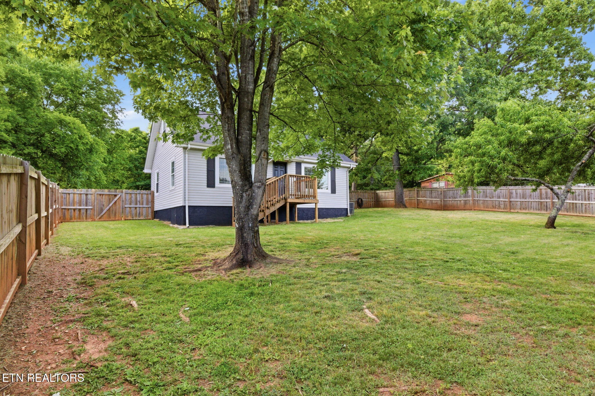 2540 Mentor Road Louisville TN 37777